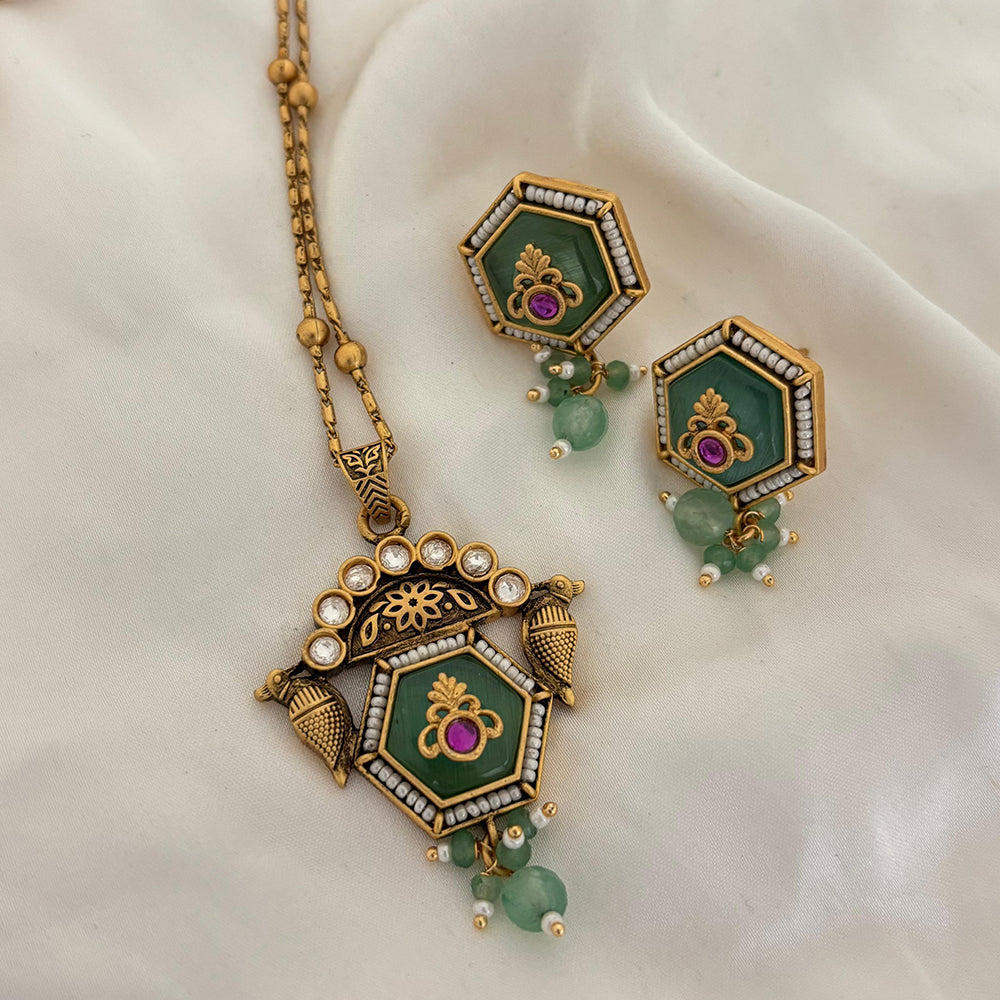 Jewel Addiction Pota Stone And Pearl Designer Pendant Set