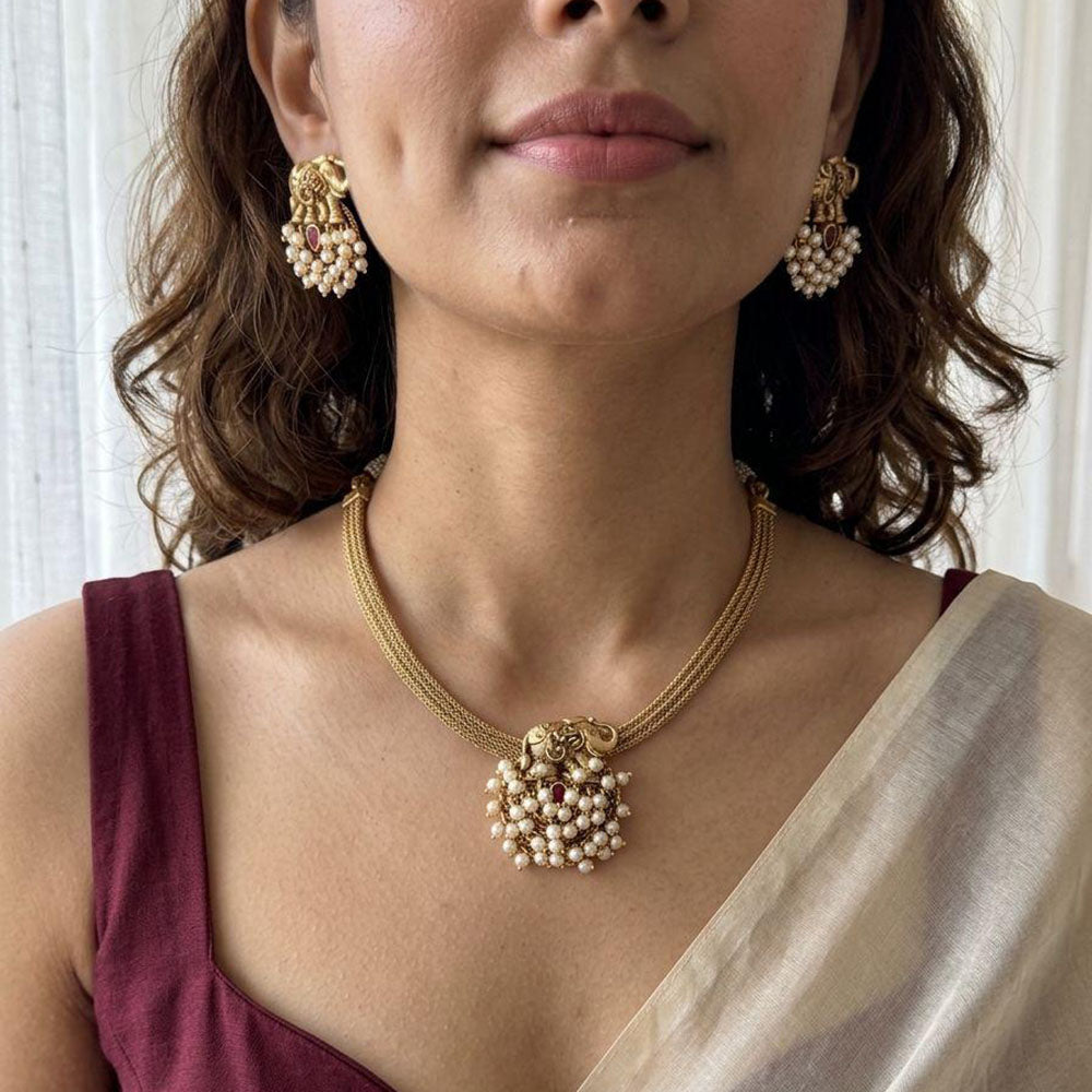 Jewel Addiction Elegance Elephant Pota Stone And Pearl Necklace Set