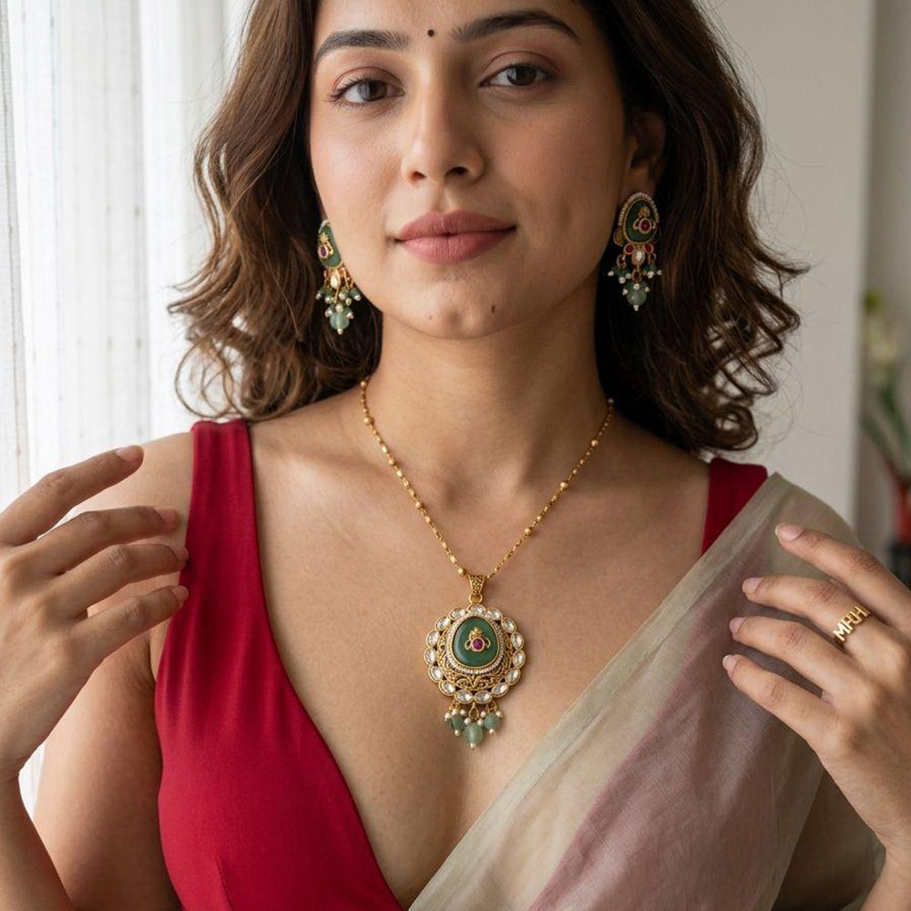 Jewel Addiction Elegant Pota Stone And Beads Chain Pendant Set for Women