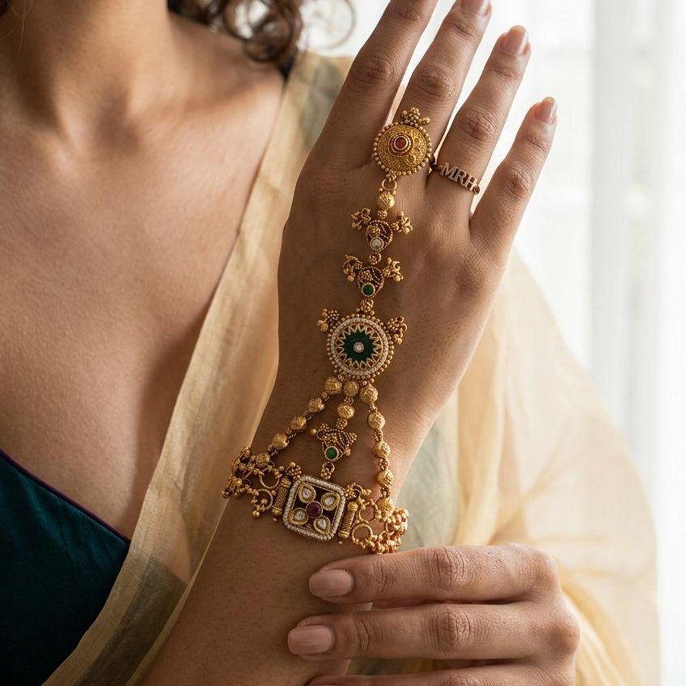Jewel Addiction Premium Pota Stone And Pearl Hand Harness
