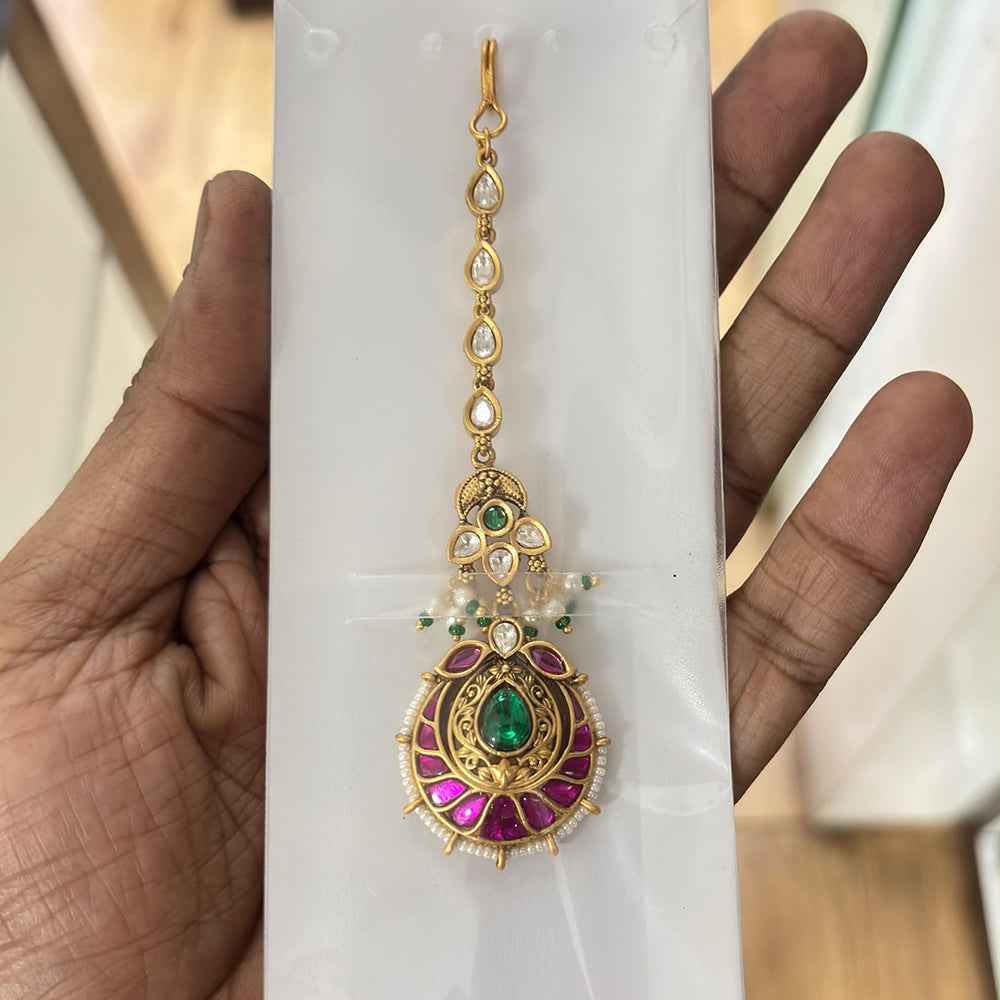 Jewel Addiction Graceful Pota Stone And Pearl Maangtikka