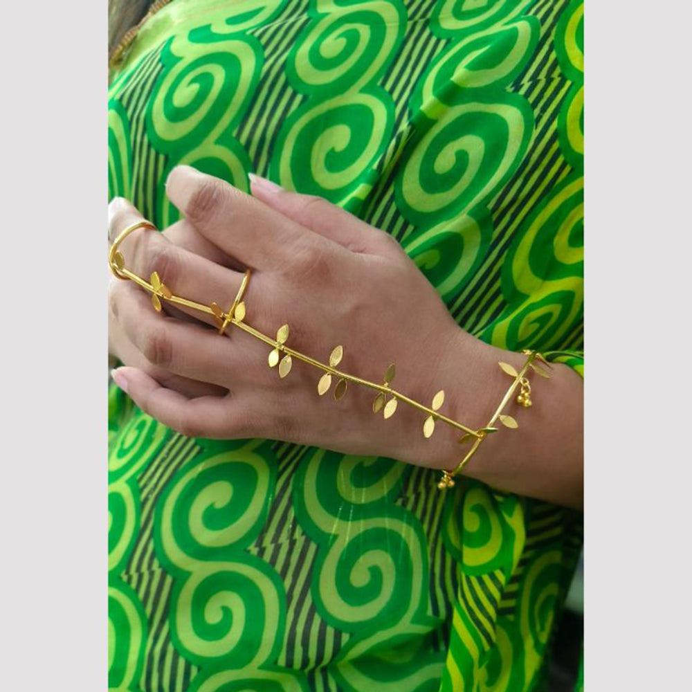 JCM Leaf Design Hand Harness – Graceful Jewelry with a Golden