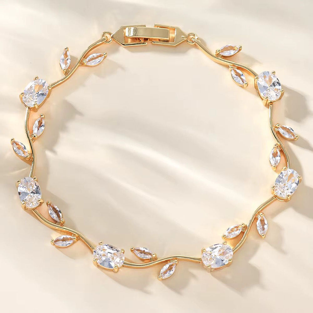 Naitika Arts Trendy Crystal Stone Bracelet