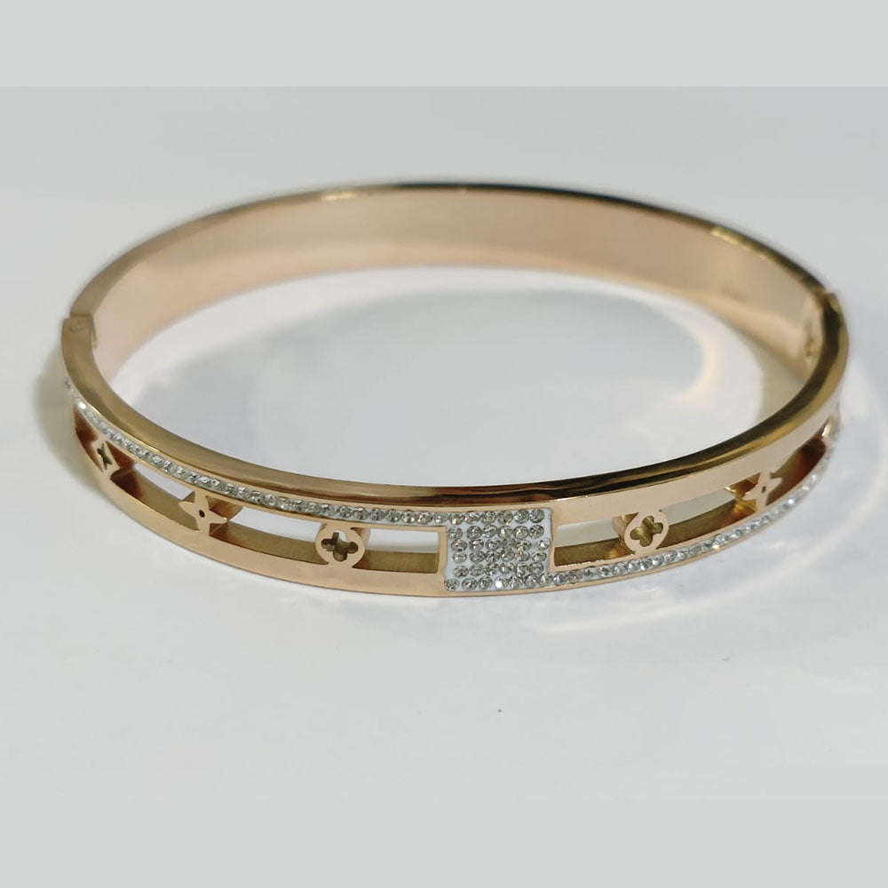 Tarohi Jewels Gold Plated Fancy Openable Bracelet