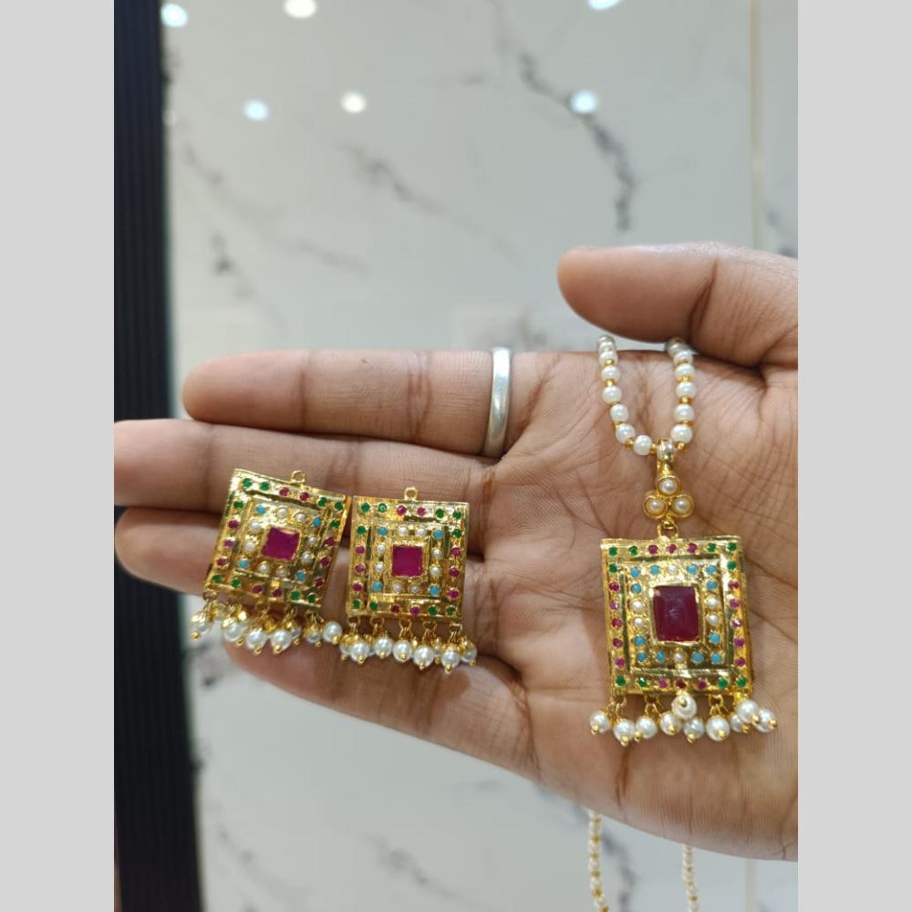 Everlasting Jadau Gold Plated Pearl Jadau Chain Pendent Set