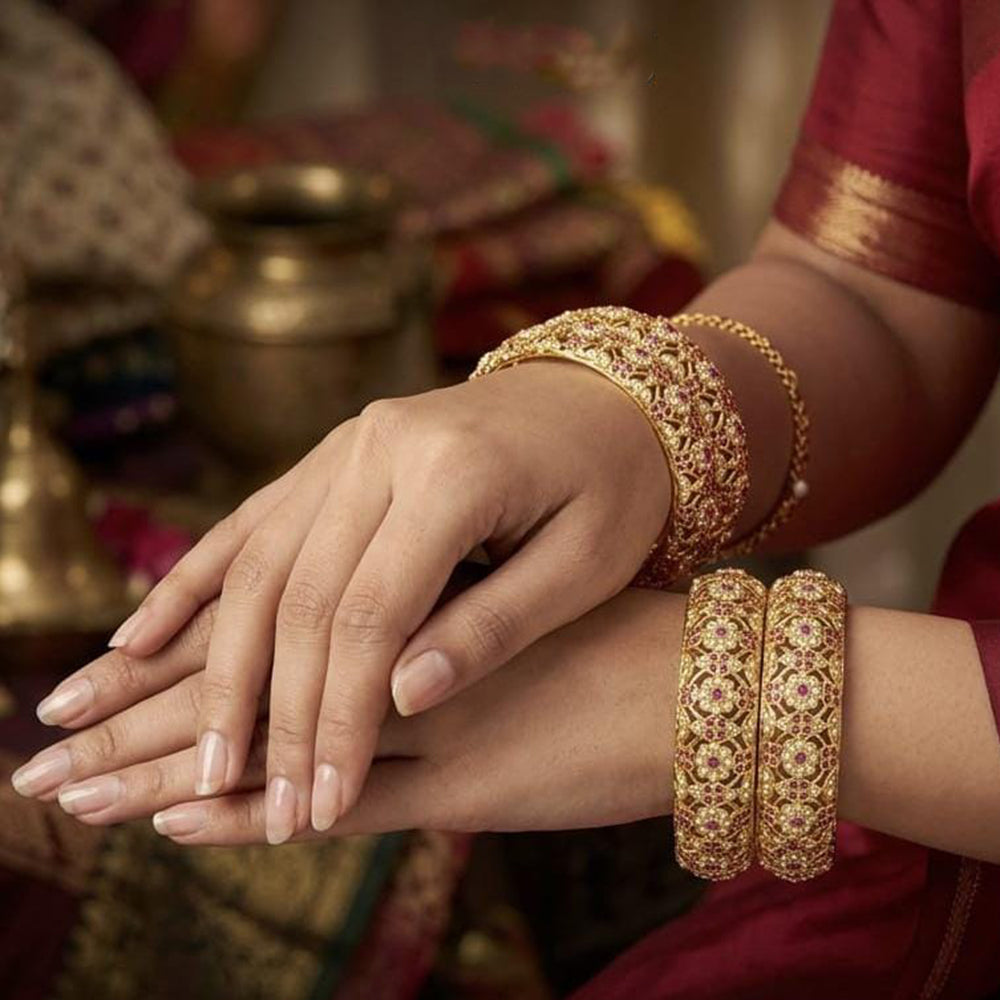 Everlasting Jadau Gold Plated Pota Stone Bangles Set