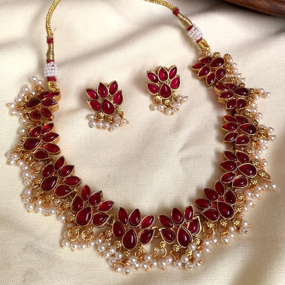 Joyful Jewel Art Matte Gold Plated Pota And Pearl Necklace Set