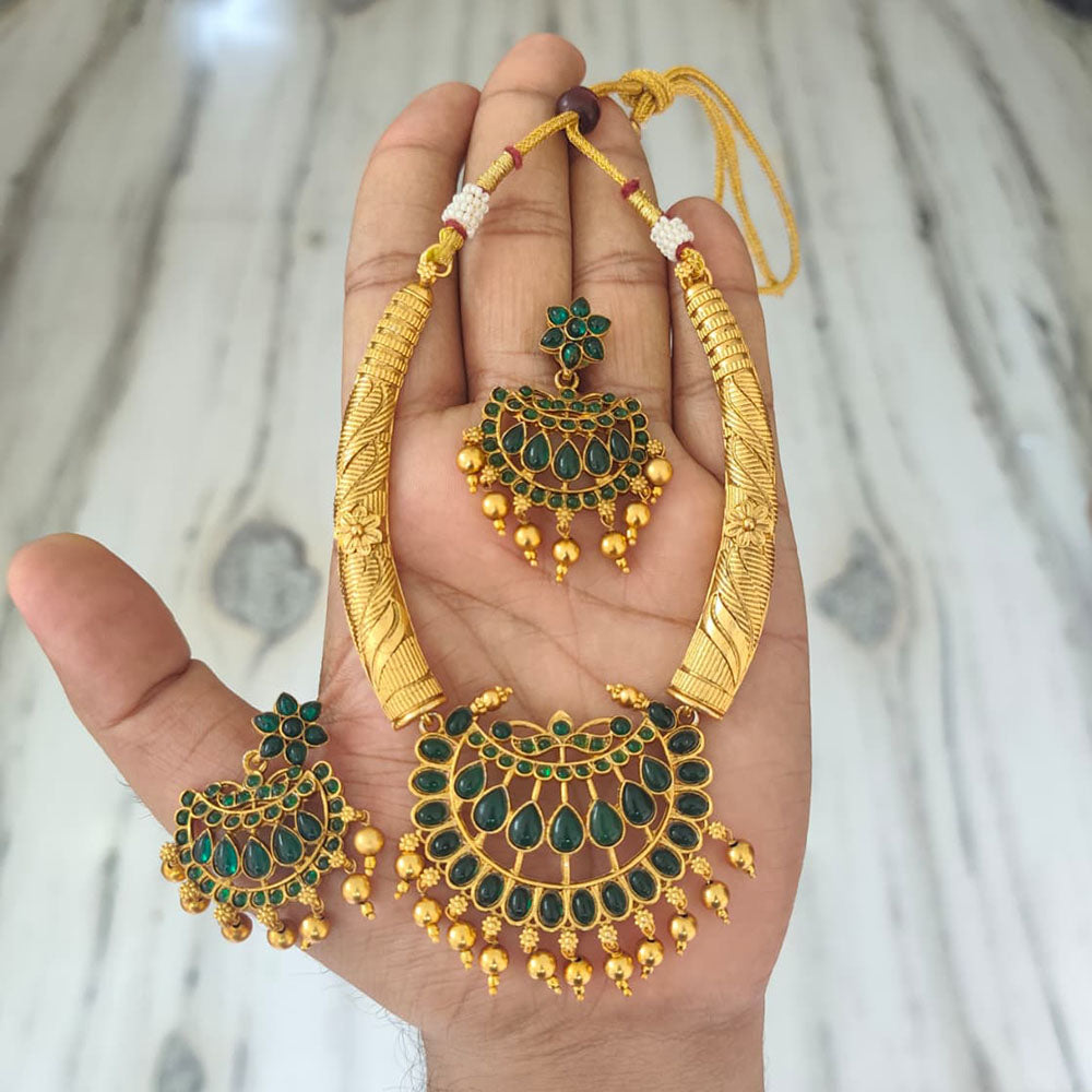Joyful Jewel Art Traditional Matte Pota Stone And Pearl Necklace Set
