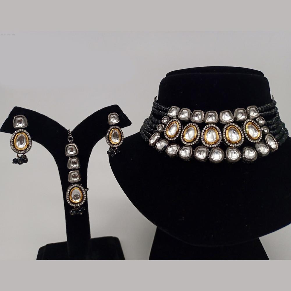 Amoliya Jewels 2 Tone Plated Kundan Necklace Set