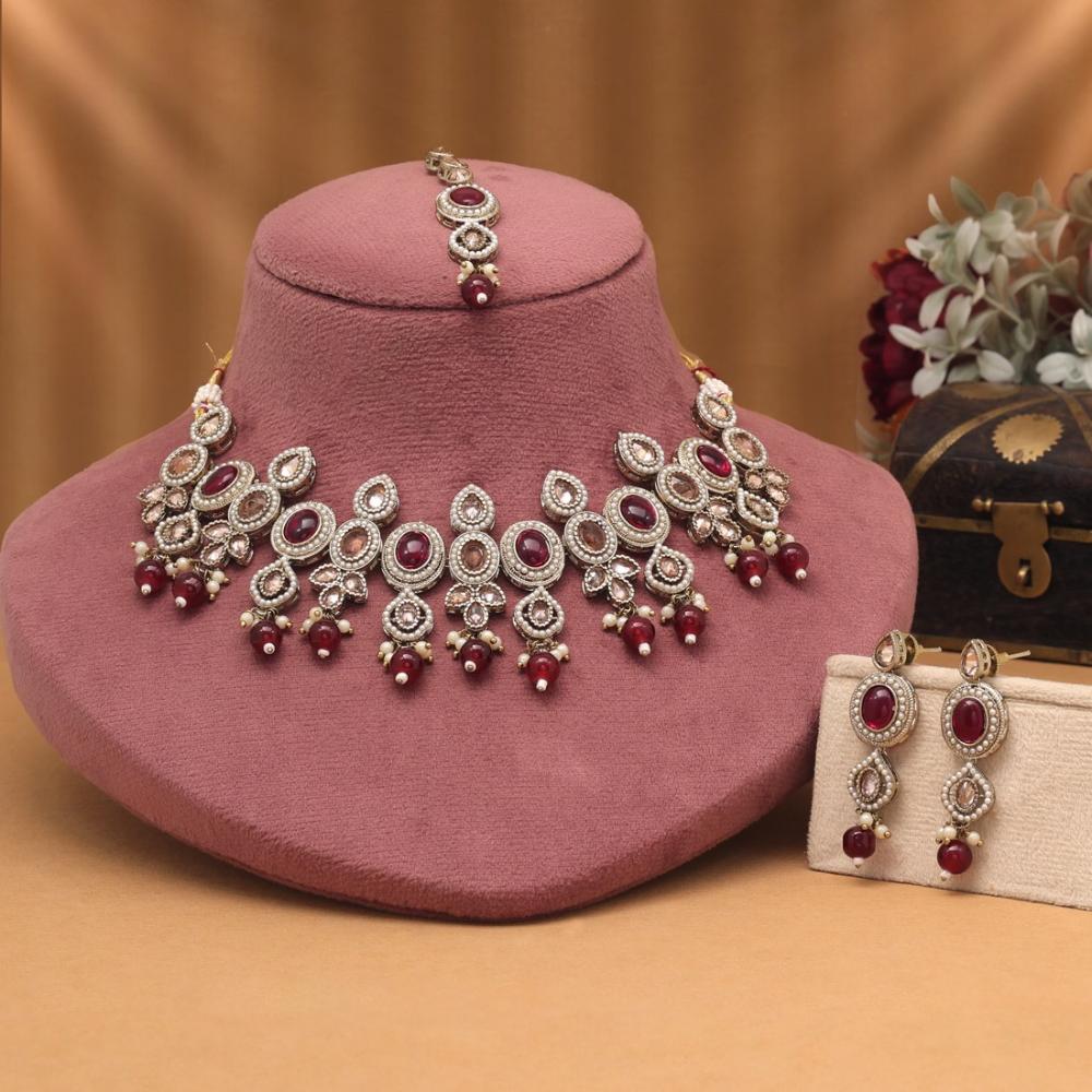 Maharani Jewels Pota Stone and Crystals With Mangtikka Necklace Set