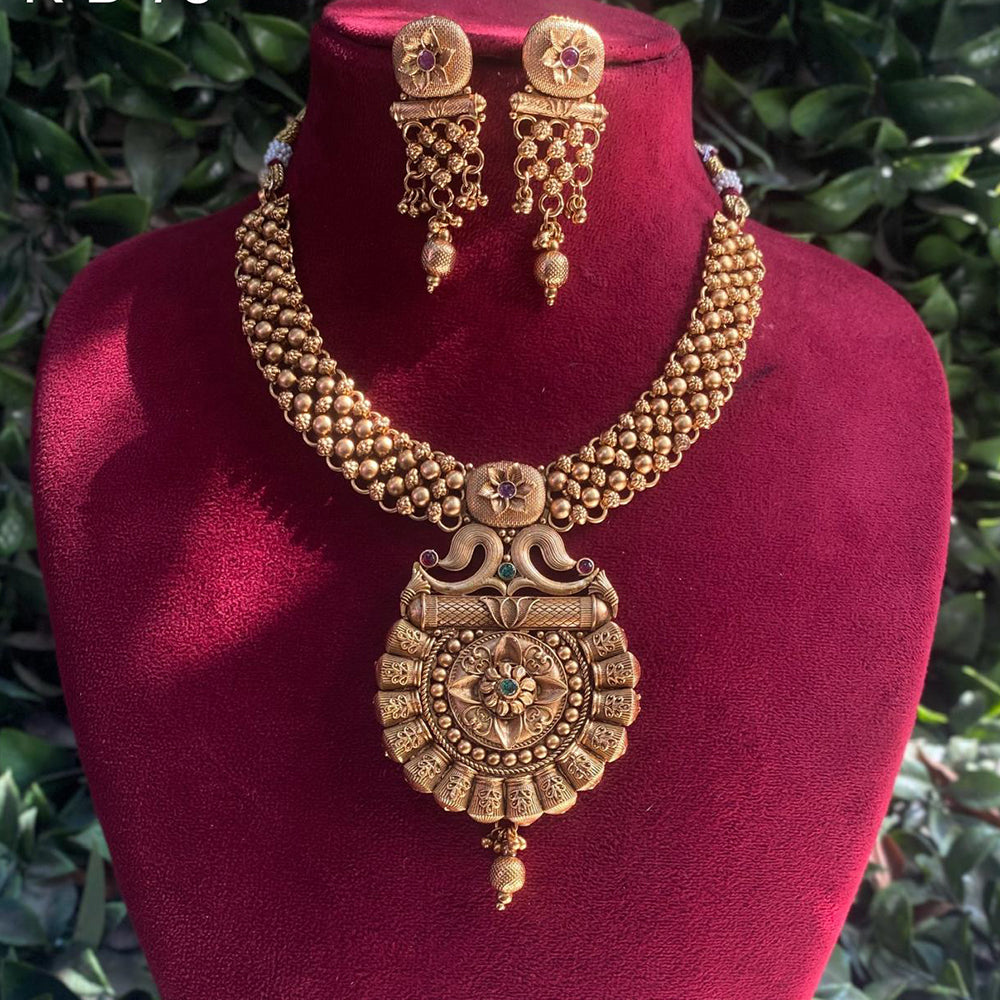 Royal Kundan Jewellery Gold Plated Pota Stone Necklace Set