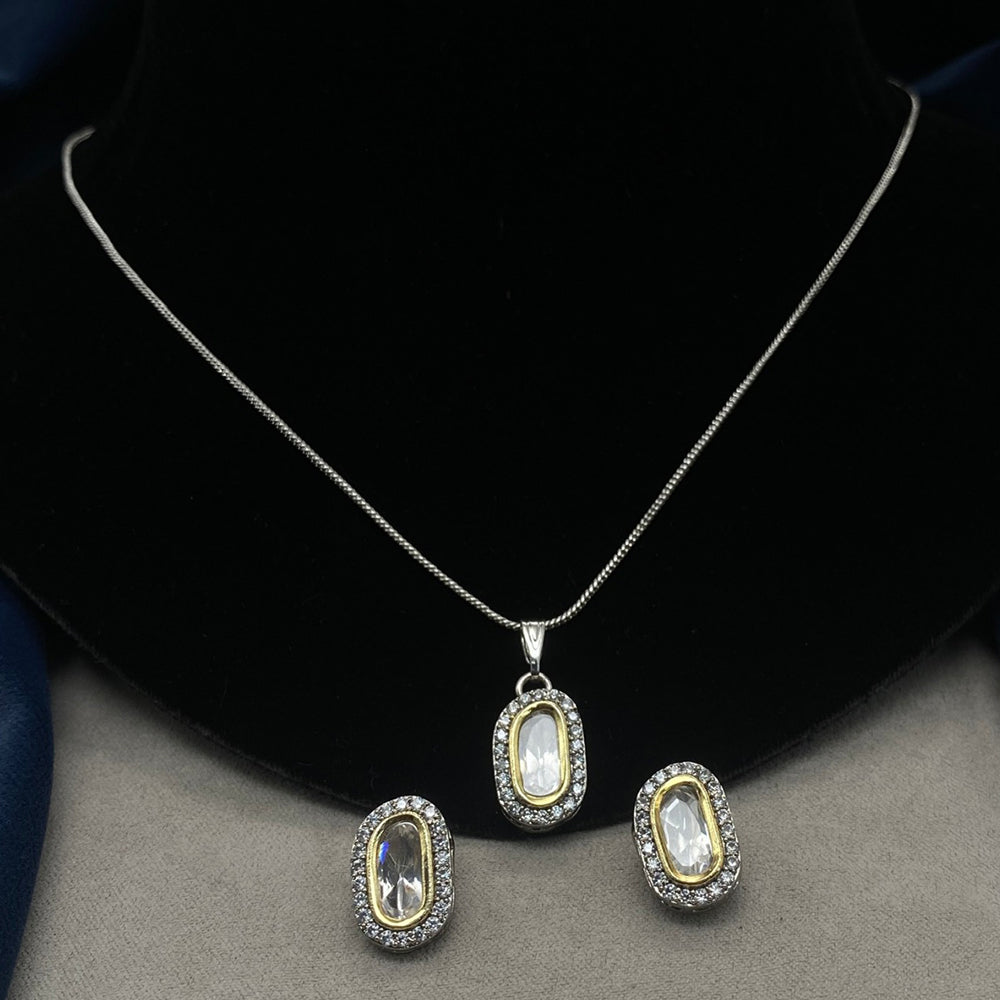 Royal Kundan Jewellery 2 Tone Kundan Stone And Pearl Chain Pendant Set for Women