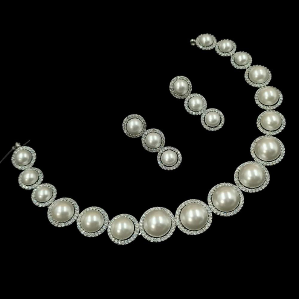 NAFJ Elegant Silver Plated Austrian Stone And Pearl Necklace Set