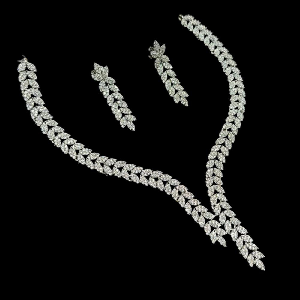 NAFJ Elegant Silver Plated Austrian Stone Necklace Set