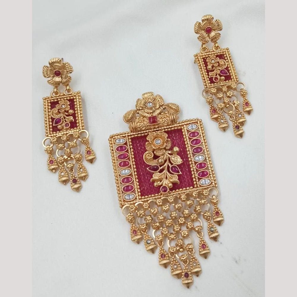 NAFJ Royal Pota Stone And Pearl Pendant Set