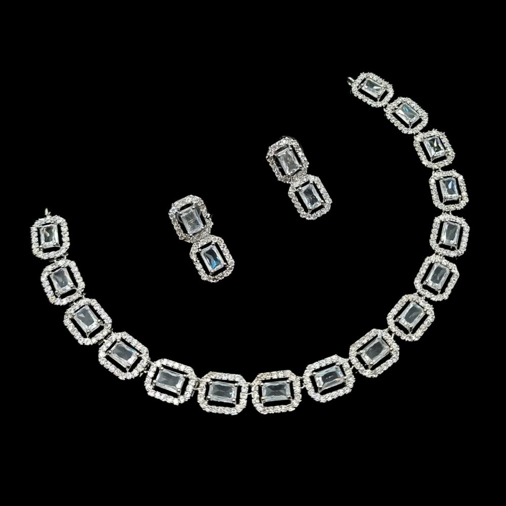 NAFJ Glamorous Crystal Stone And Austrian Stone Designer Necklace Set