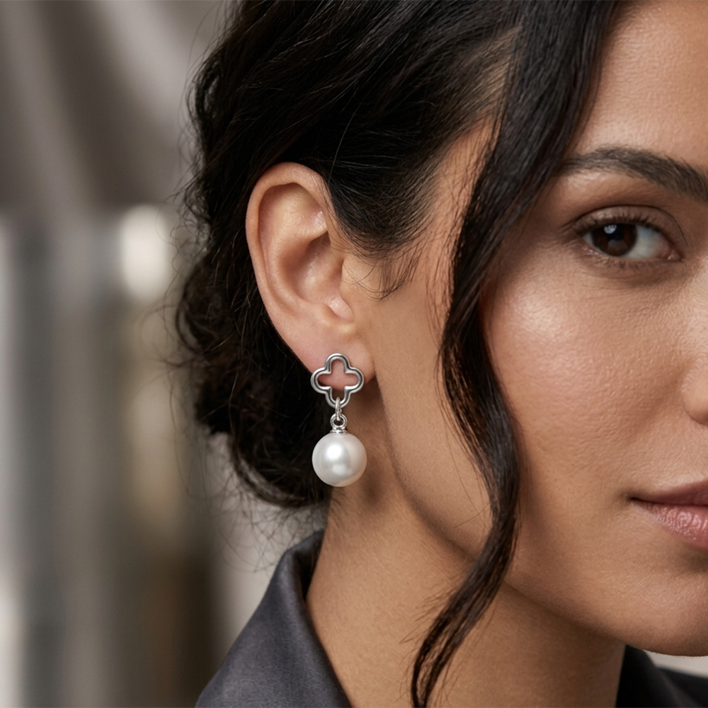 Urthn Eye-Catching Silver Plated Pearl Stud Earrings