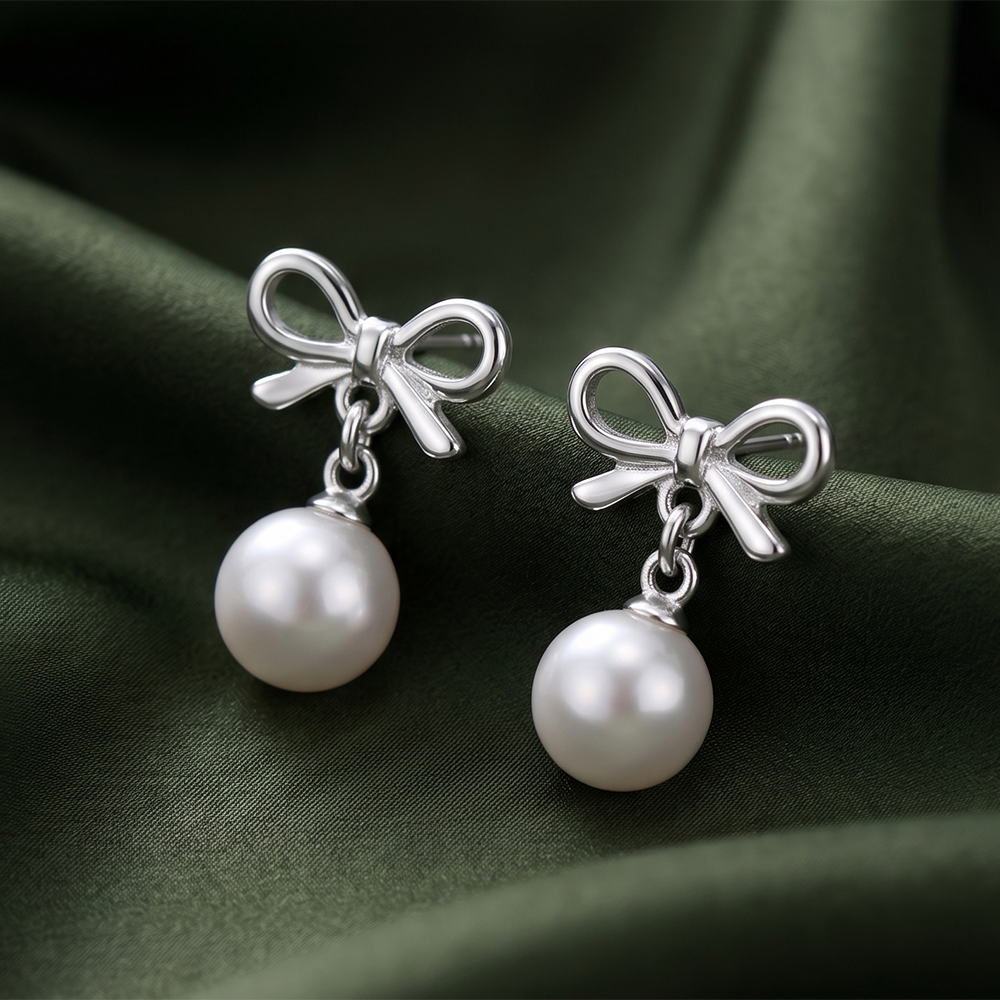 Urthn Eye-Catching Silver Plated Pearl Stud Earrings
