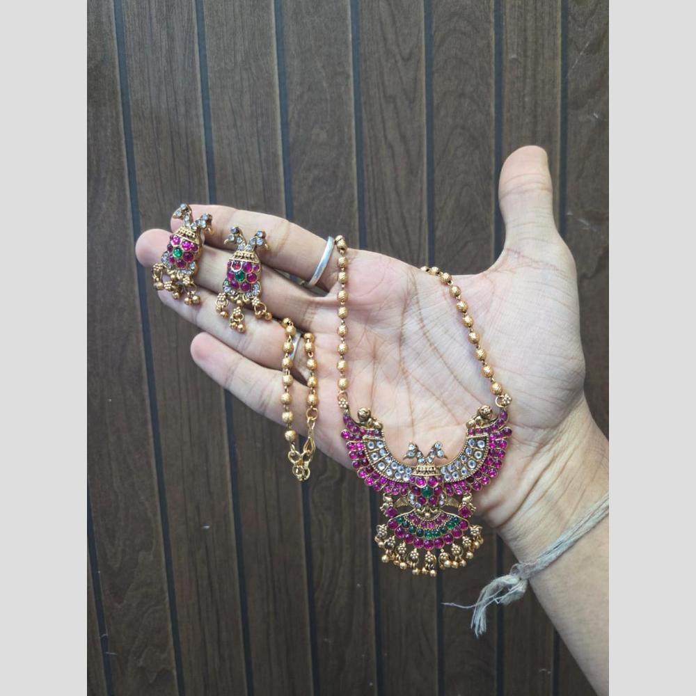 Sona Covering Delicate Pota Stone And Pearl Long Necklace Set