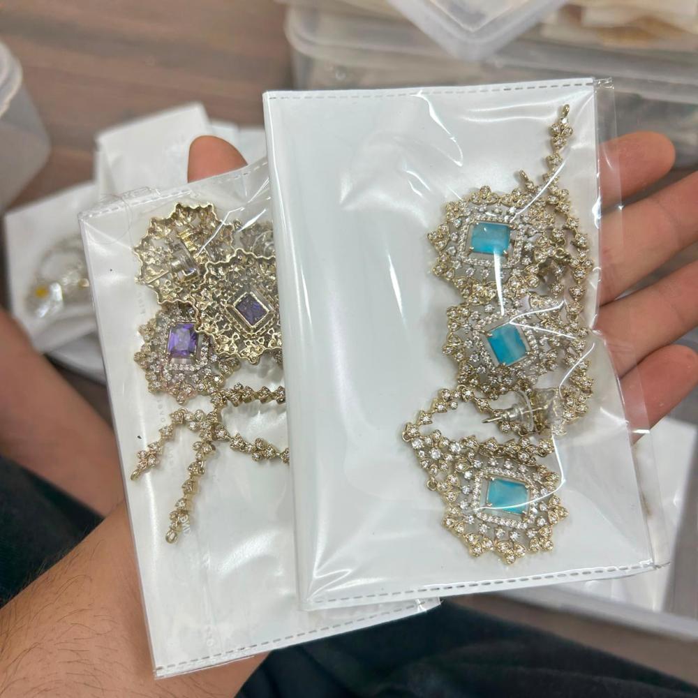 Sona Covering Glamorous Crystal Stone And Austrain Stone Necklace Set