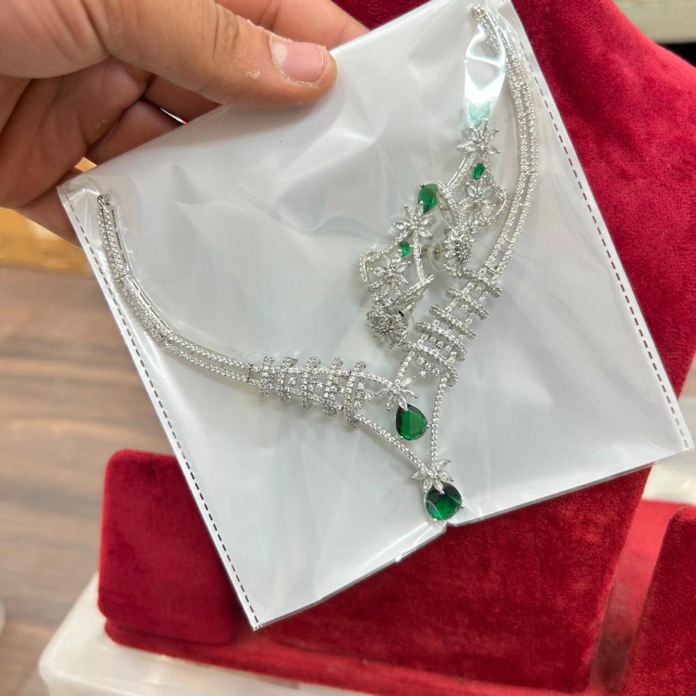 Sona Covering Glamorous Crystal And Austrain Beads Necklace Set