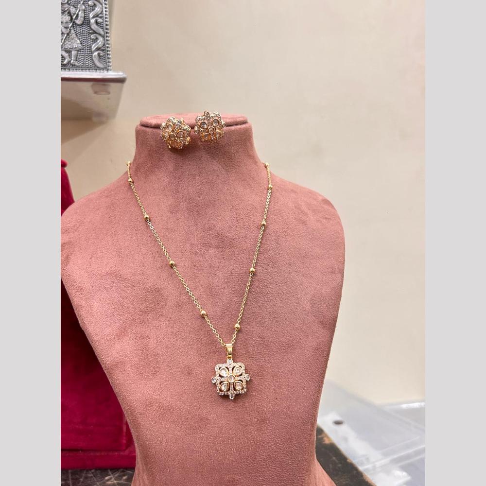 Sona Covering Glamorous Polki Kundan Stone Pendent Set