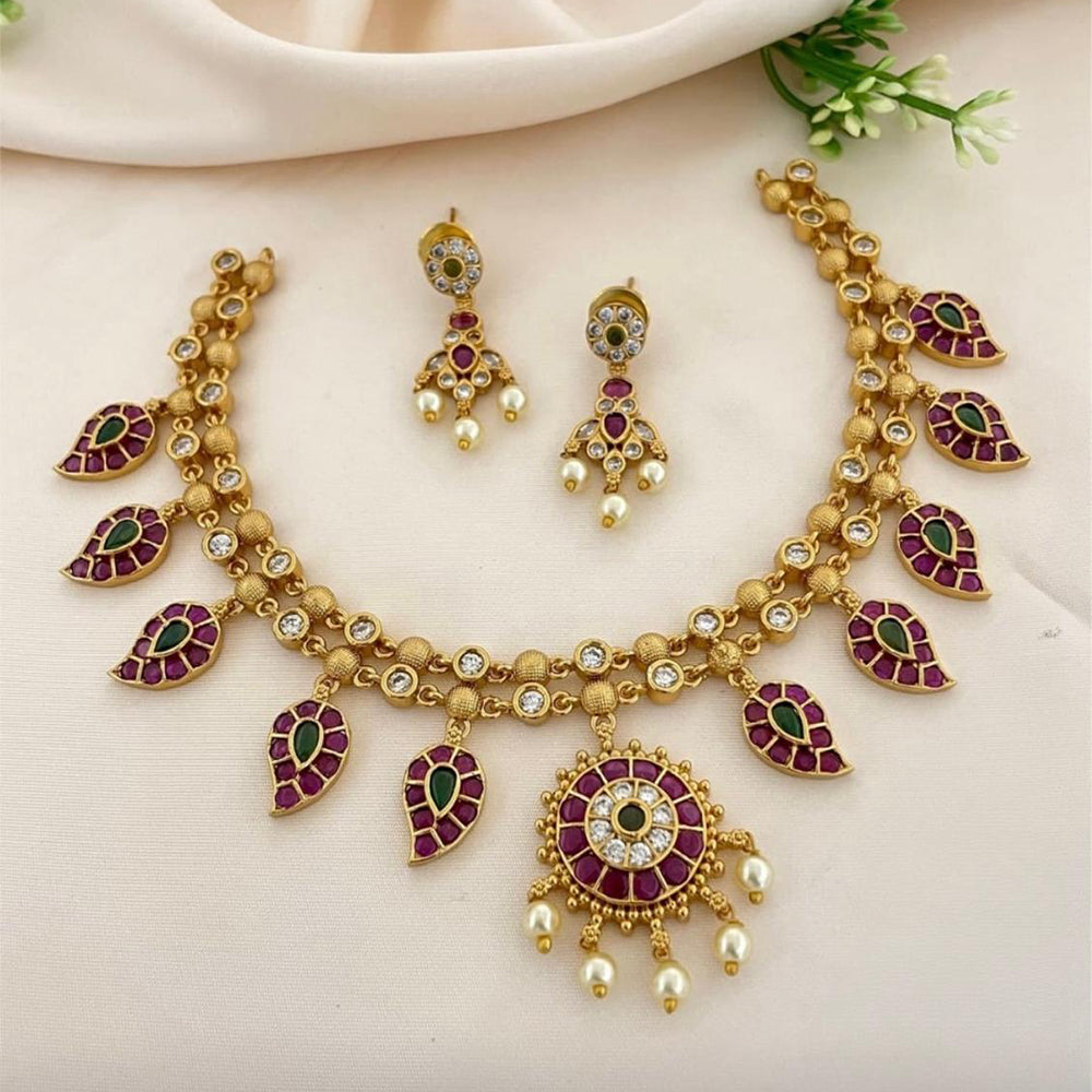 Sona Covering Traditional Pota Stone And Pearl Pendant Set For Women