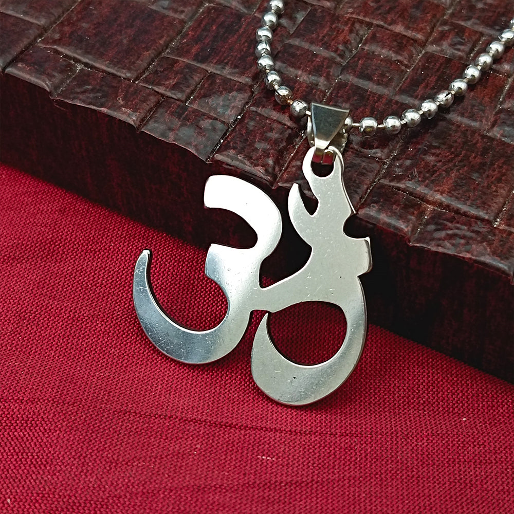 Urthn OM Chain Pendant For Men