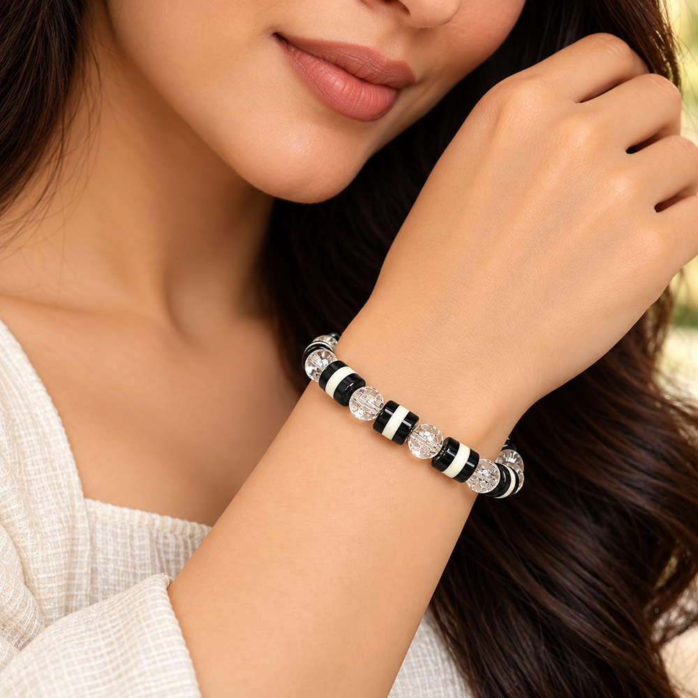 Urthn Trendy Black And White Beads Bracelet for Women & Men's