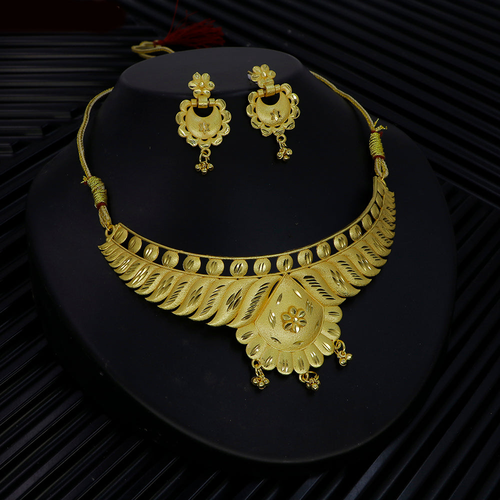Mahavir Traditional Gold Forming Look Choker Jewellery Set