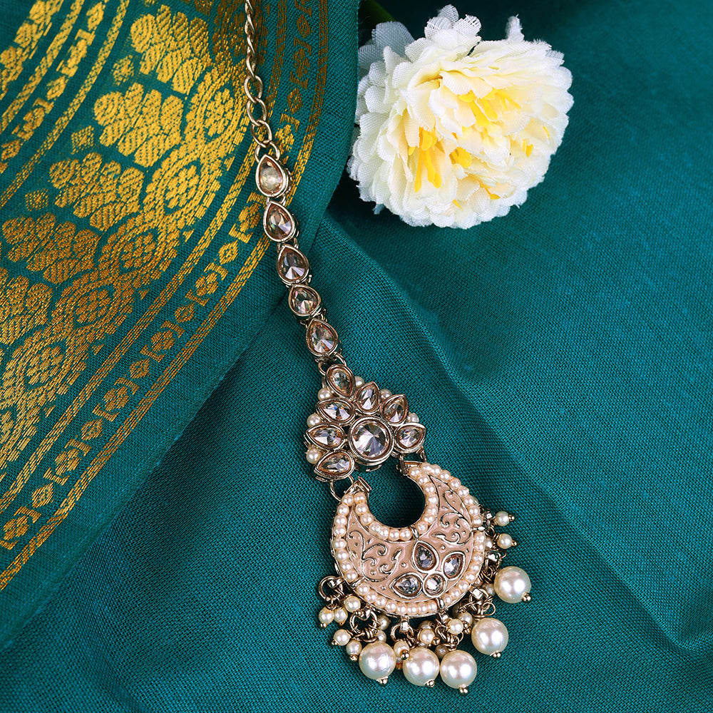 Saloni Fashion Jewellery Glimmery Oval and Round Shape Uncut Kundan Stone 18 KT Gold Plated Brass Choker Necklace Set with Maang Tikka For Women and Girls