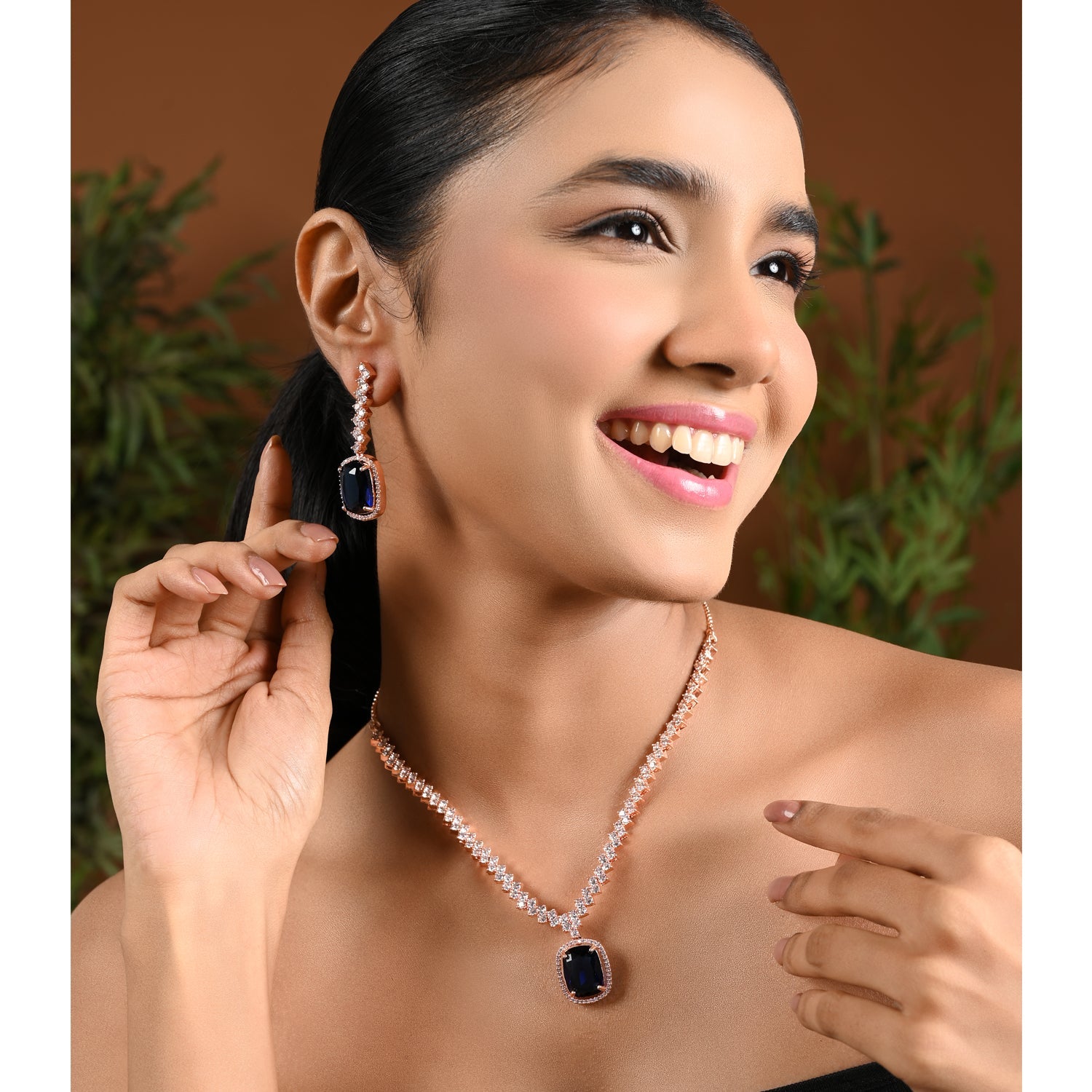 Etnico Rose Gold Plated Cubic Zirconia American Diamond Special Necklace With Drop Earrings Jewellery Set for Women