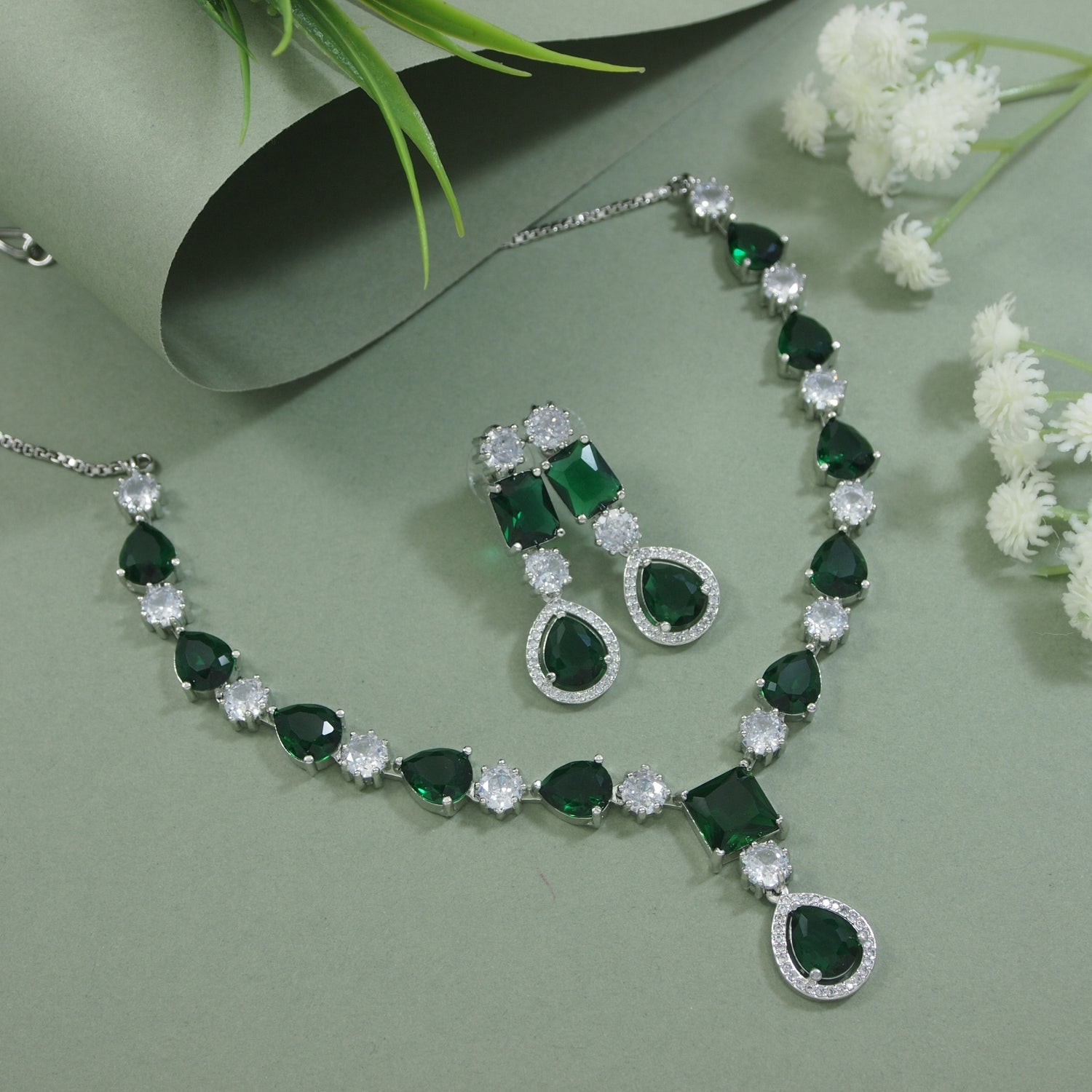 Etnico Silver Plated Cubic Zirconia American Diamond Special Necklace & Drop Earrings Jewellery Set for Women