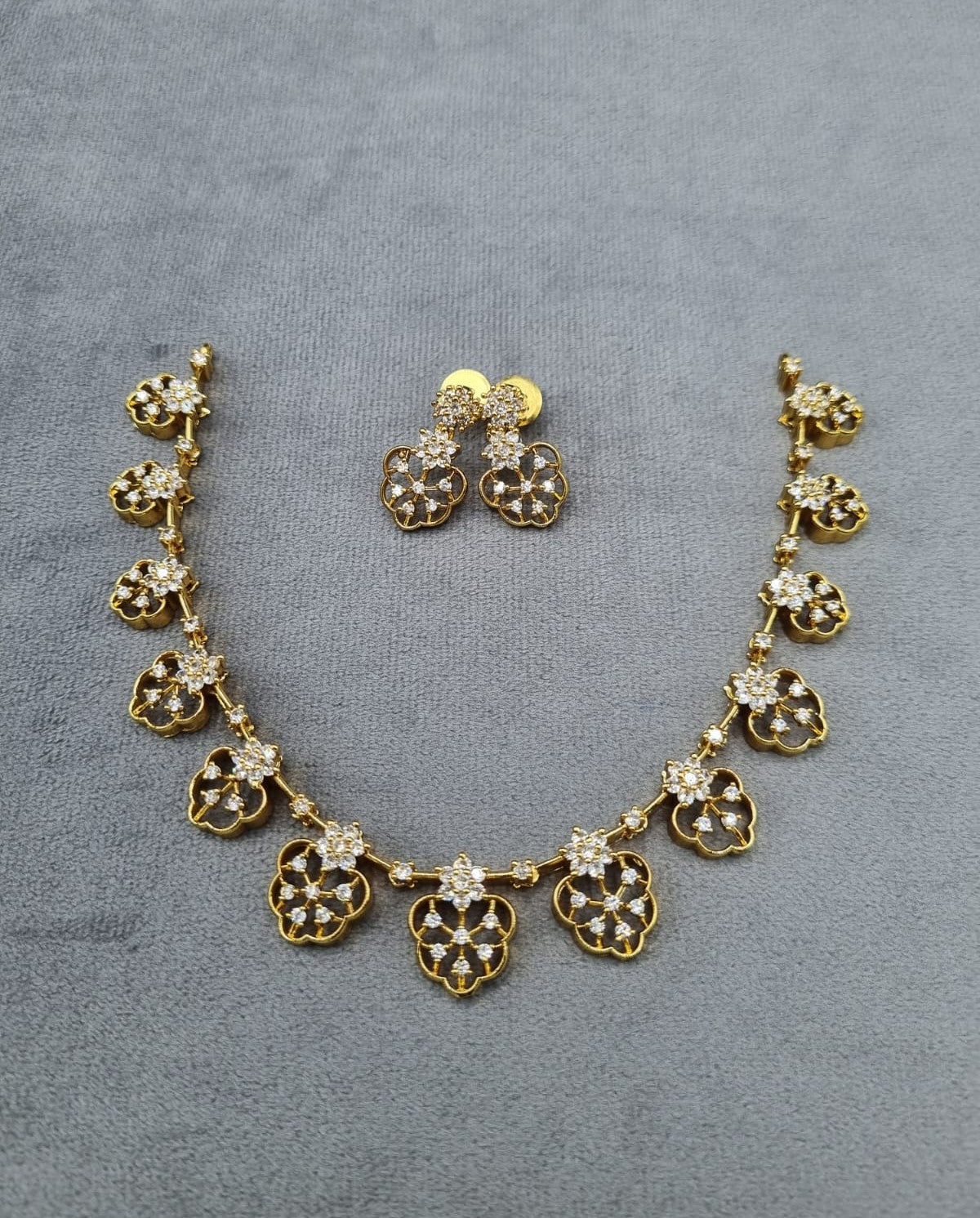 LAFZ Sparkling Floral Link Necklace Set