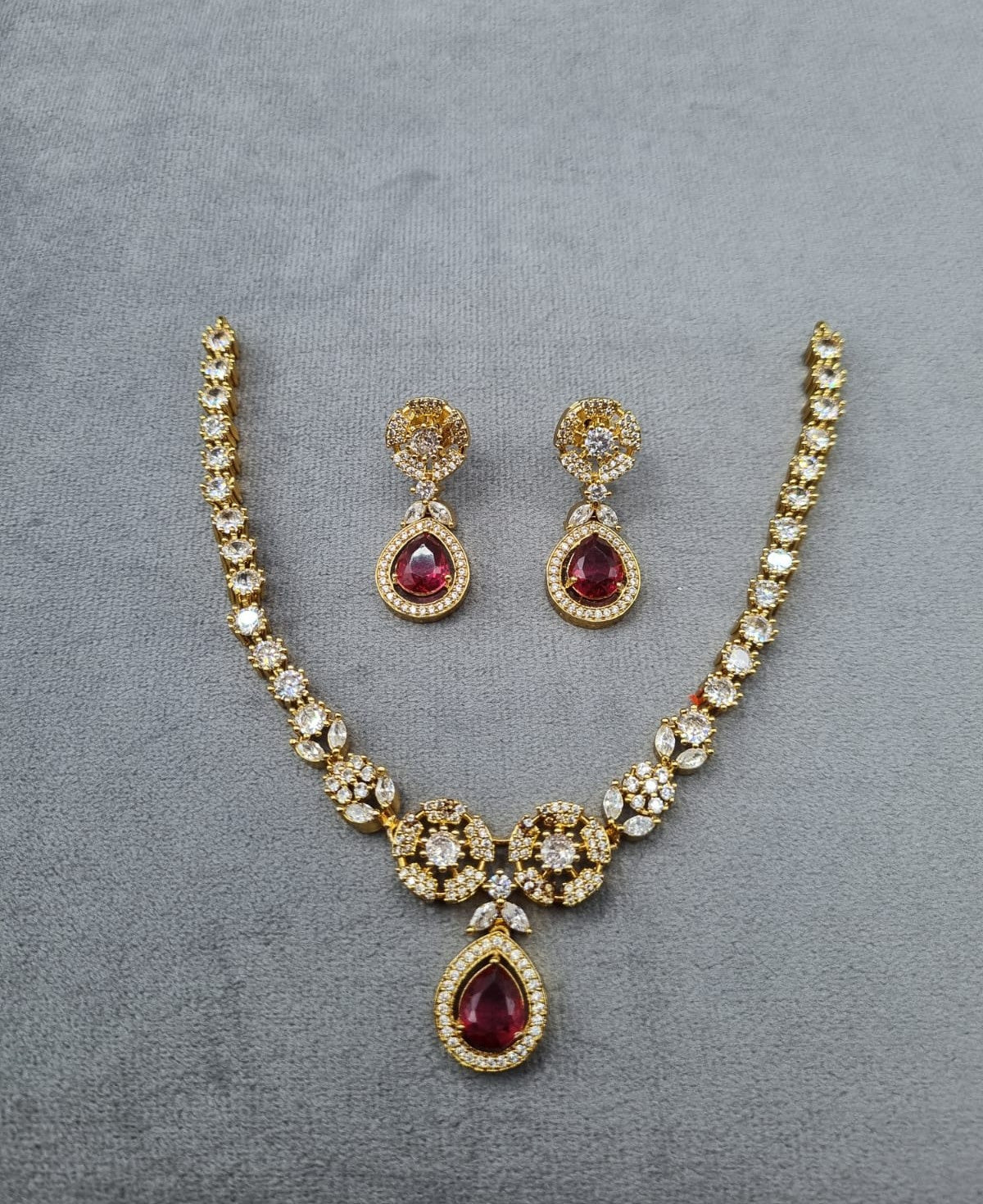 LAFZ Teardrop Pendant Necklace & Matching Drop Earrings