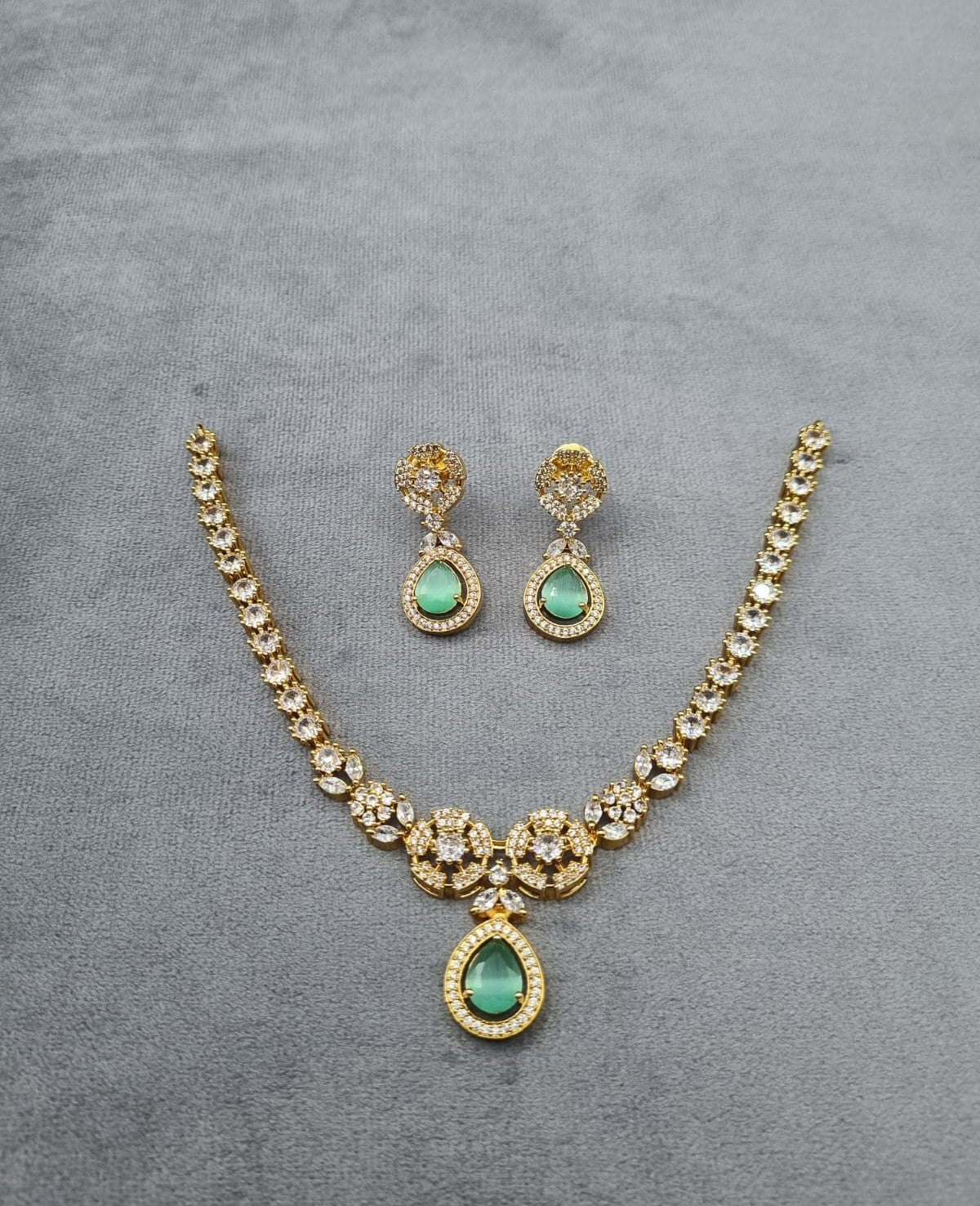 LAFZ Teardrop Pendant Necklace & Matching Drop Earrings