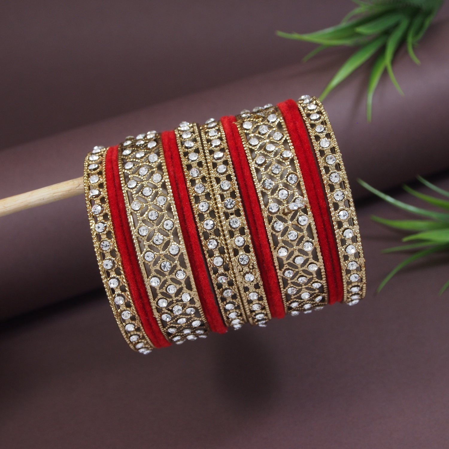 Etnico Gold Plated Traditional Royal Emerald Velvet Chuda Bangle Set Kada for Bridal/Women (Red, 2.4)