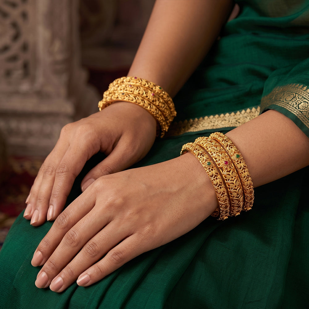 Js Fashion Beautiful High Gold Polish Fancy 6 Bangles Set
