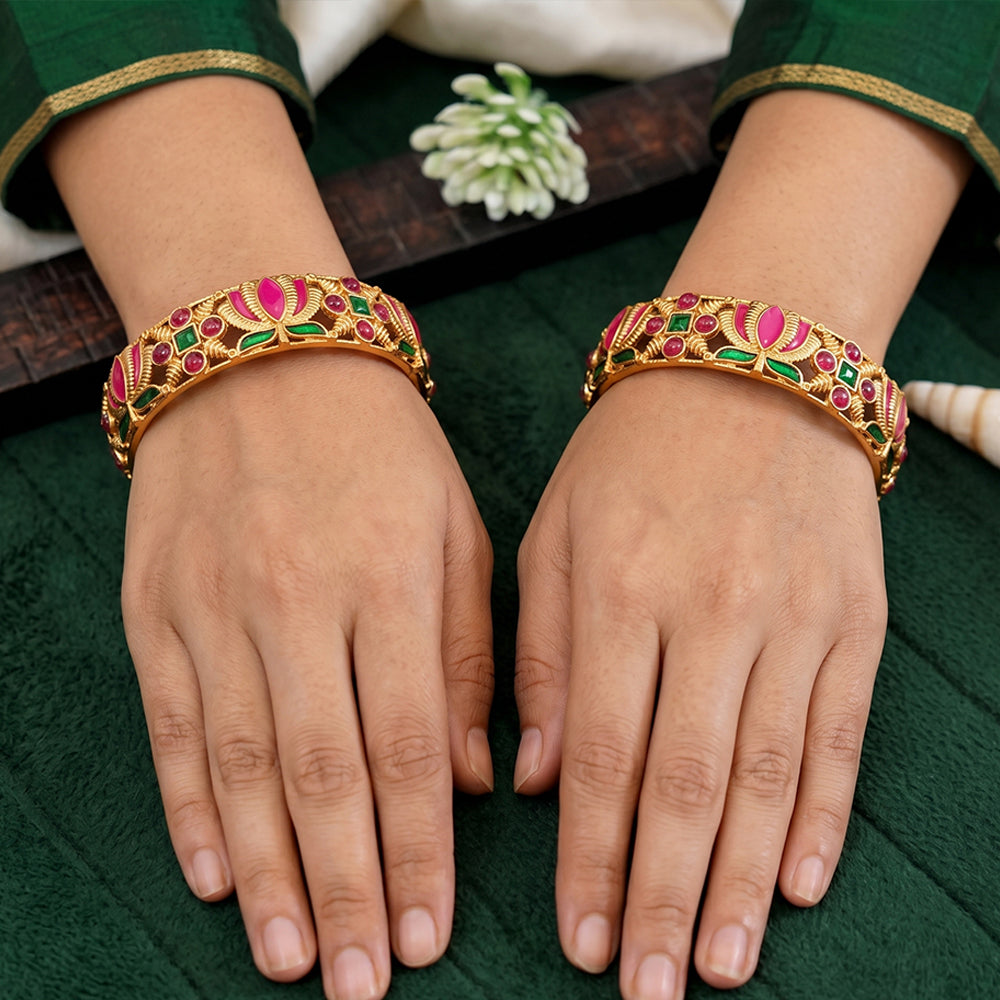 Js Fashion Traditional Kemp Design Antique Bangles Set