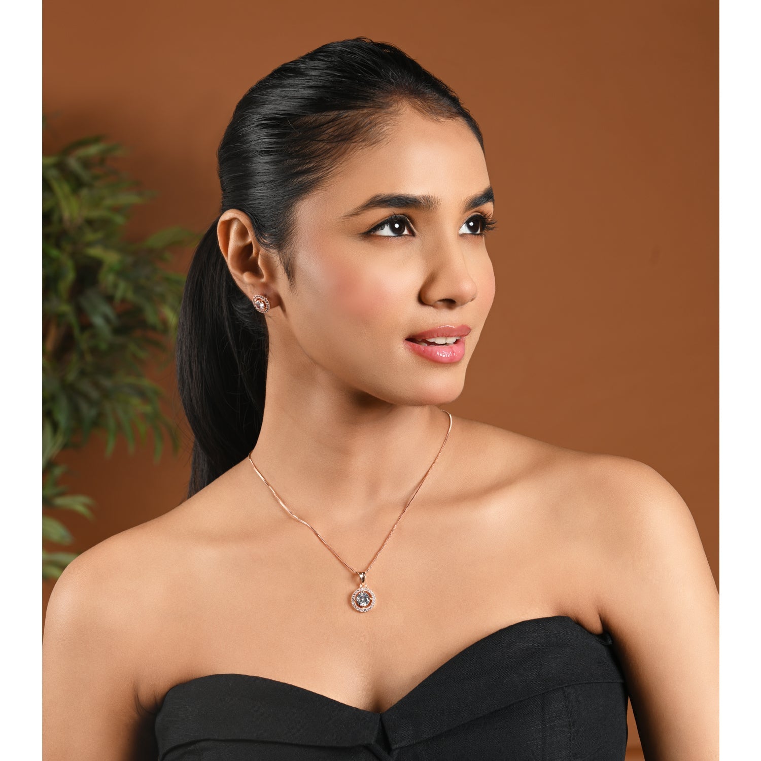 Etnico Latest Stylish CZ American Diamond Teardrop Pendant Necklace & Earrings Set For Women