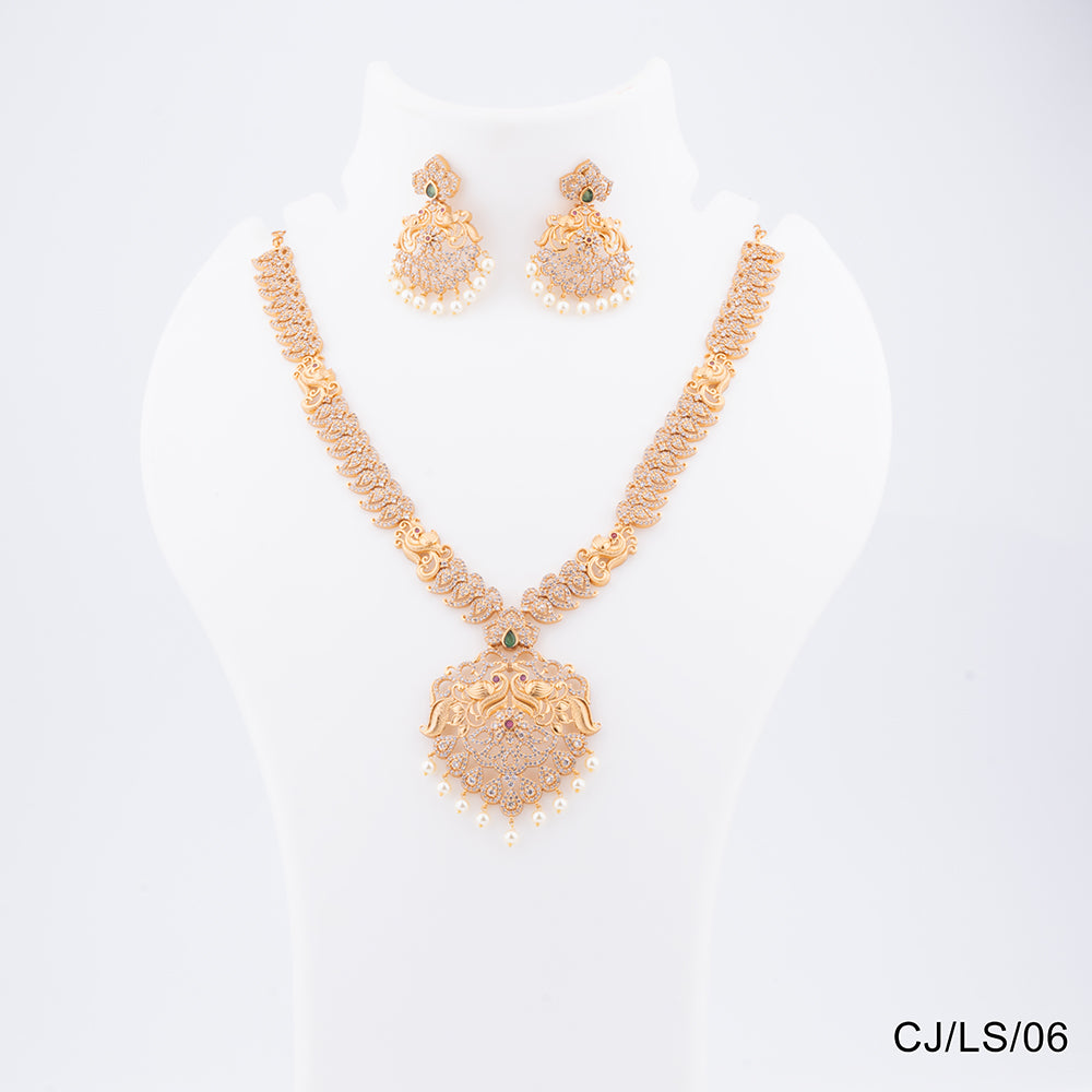 Chiccharm Jewellery Brass and Copper Rajwadi Necklace Set
