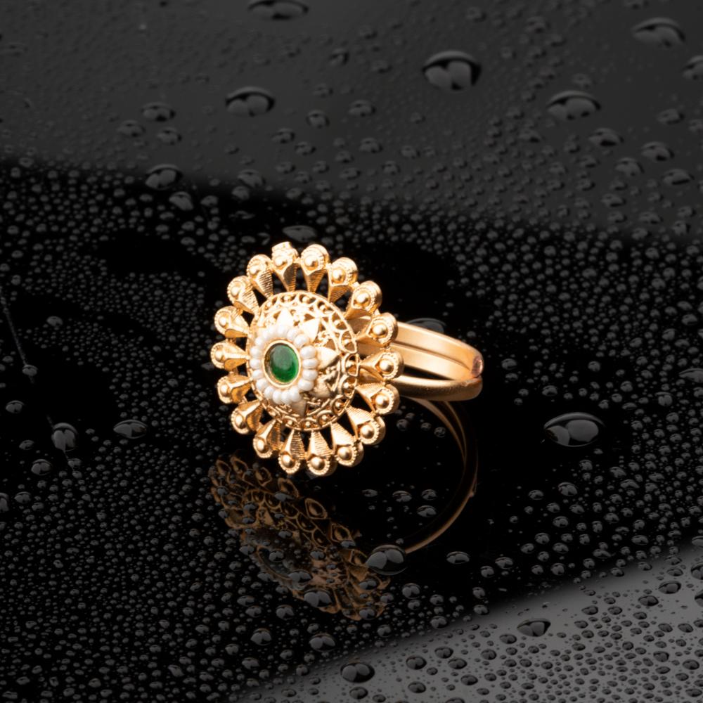 ChicCharm Jewellery Brass Gold Plated Synthetic Stone And Pearls Rings