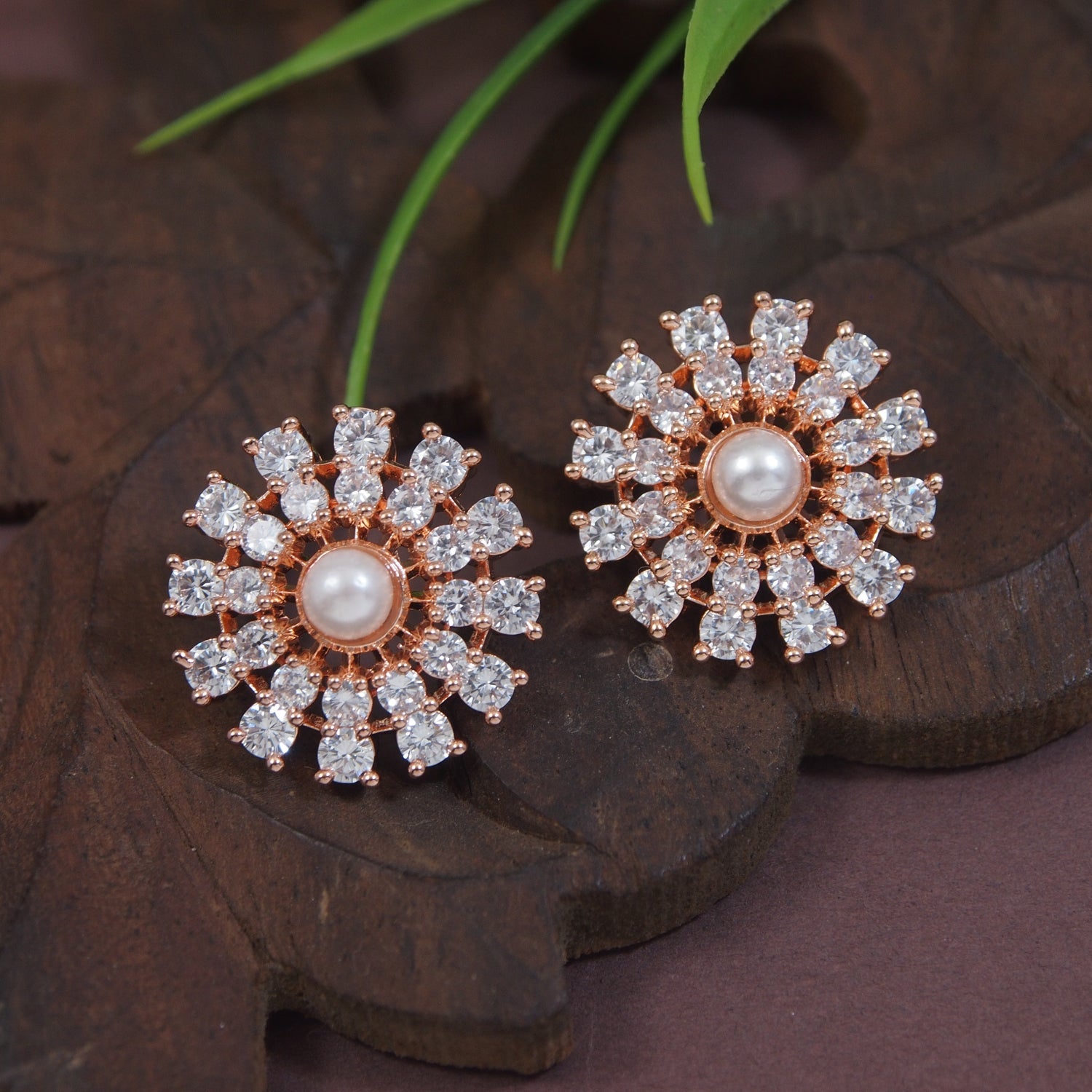 Etnico Latest Stylish Rose Gold Plated CZ American Diamond Stud Earrings For Women