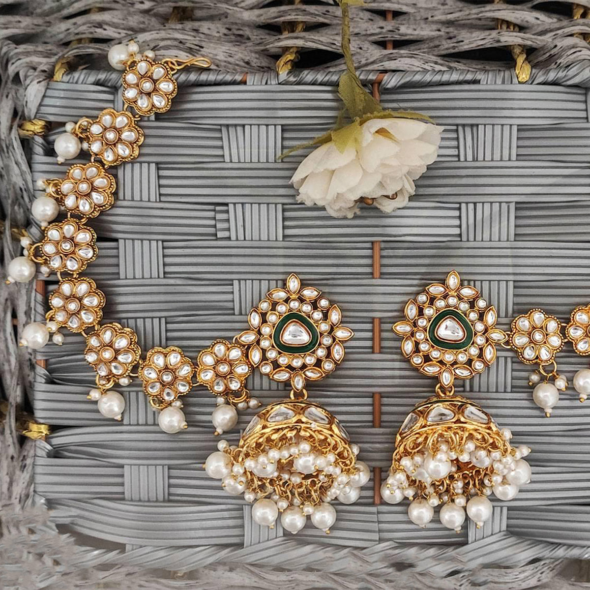 Js Fashion Antique Jewellery High Gold Polish Clustered Pearl Full Stone Party Wear Earrings