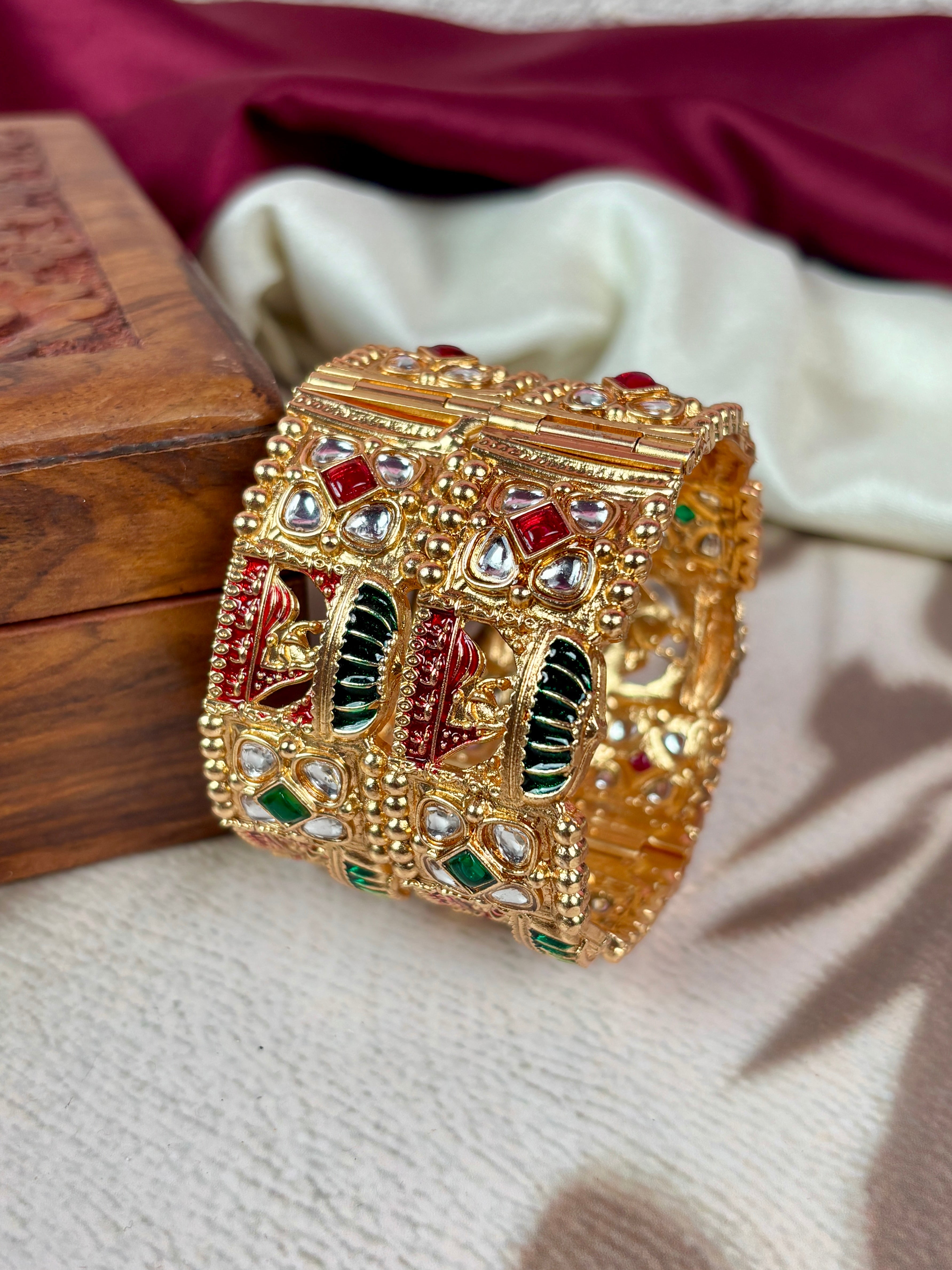 House Of jewelery Artificial Stone Studded Bangles