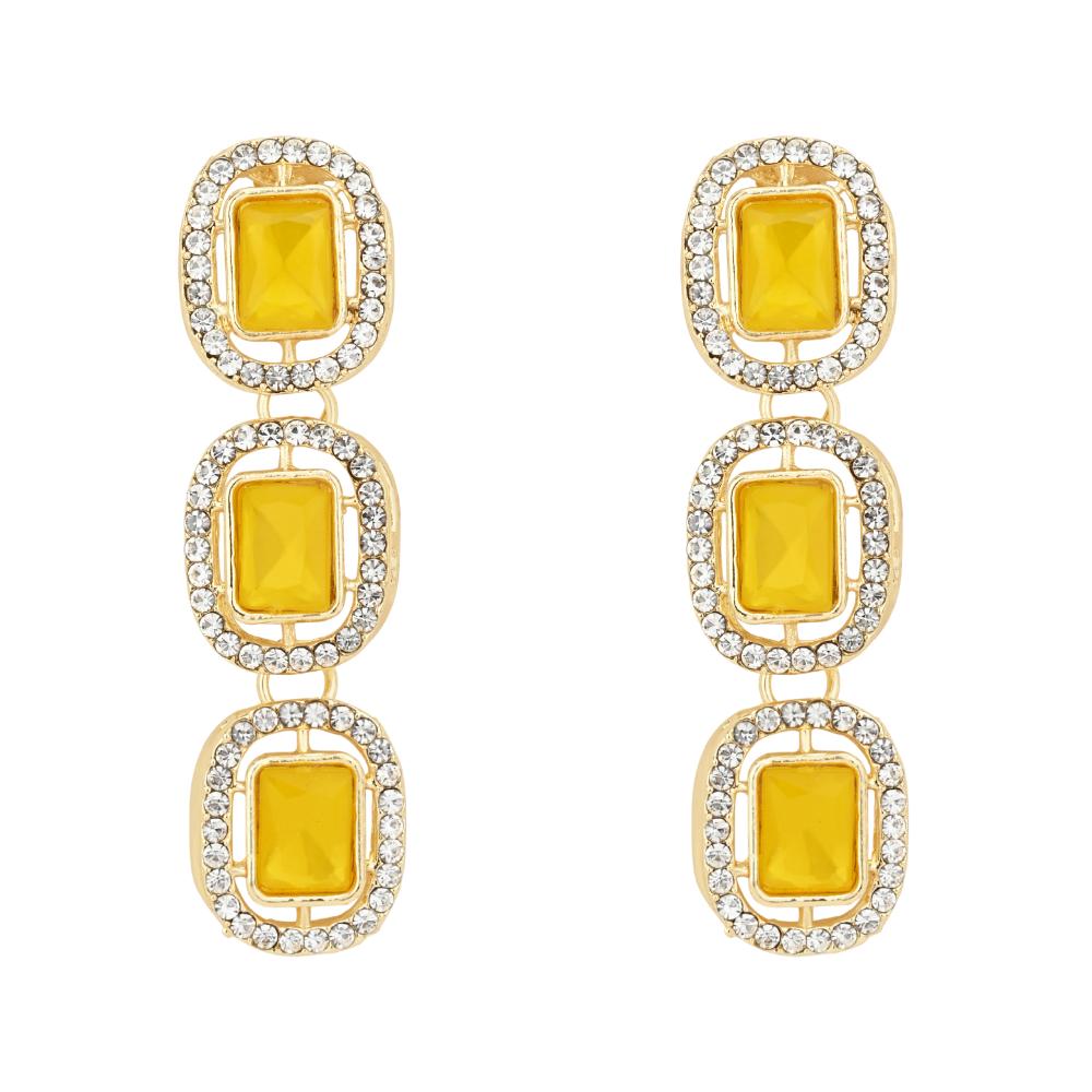 Etnico Gold Plated Traditional Stone Choker Necklace Jewellery With Earring & Maang Tikka Set For Women And Girls (Yellow)