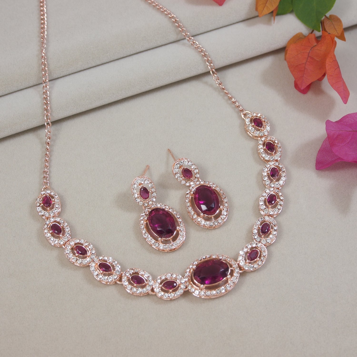 Etnico Rose Gold Plated Stylish Design Crystal Diamond Necklace & Earrings Jewellery Set for Women (IJ395RGWi)