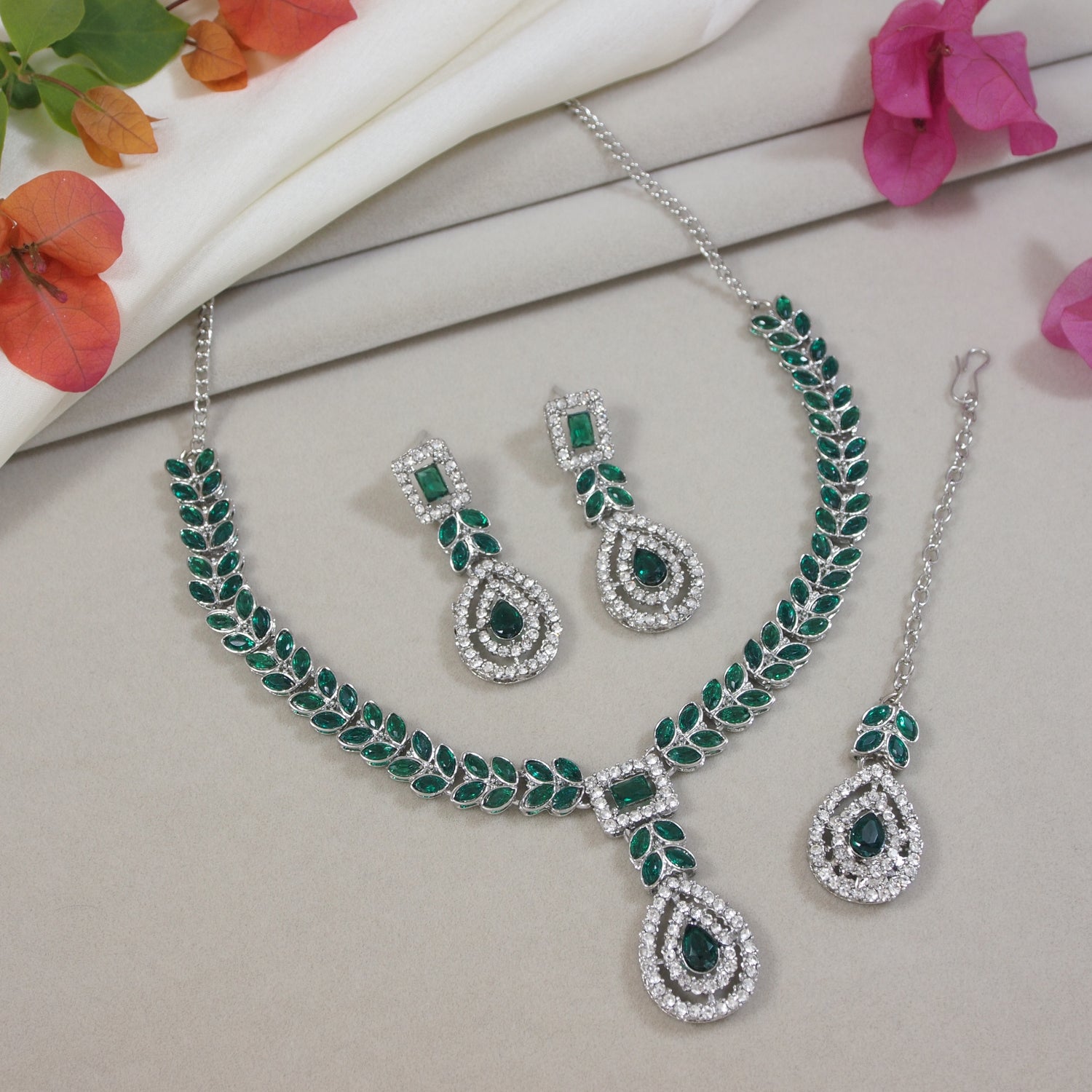 Etnico Silver Plated Stylish Design Crystal Diamond Necklace With Earrings  & Maang Tikka Jewellery Set for Women (IJ402ZG)