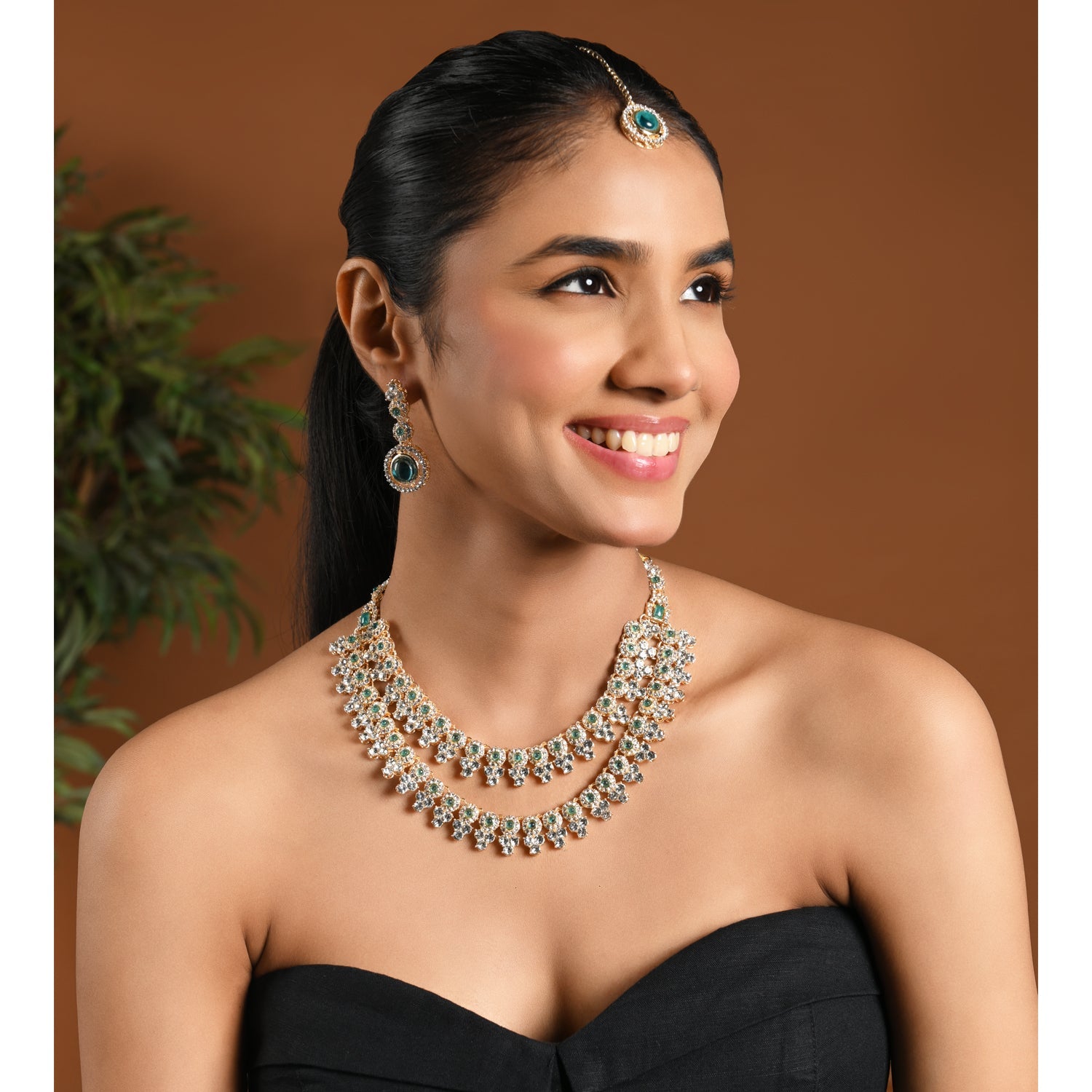 Etnico Gold Plated Stylish Design Crystal Diamond Necklace With Earrings & Maang Tikka Jewellery Set for Women (Green)