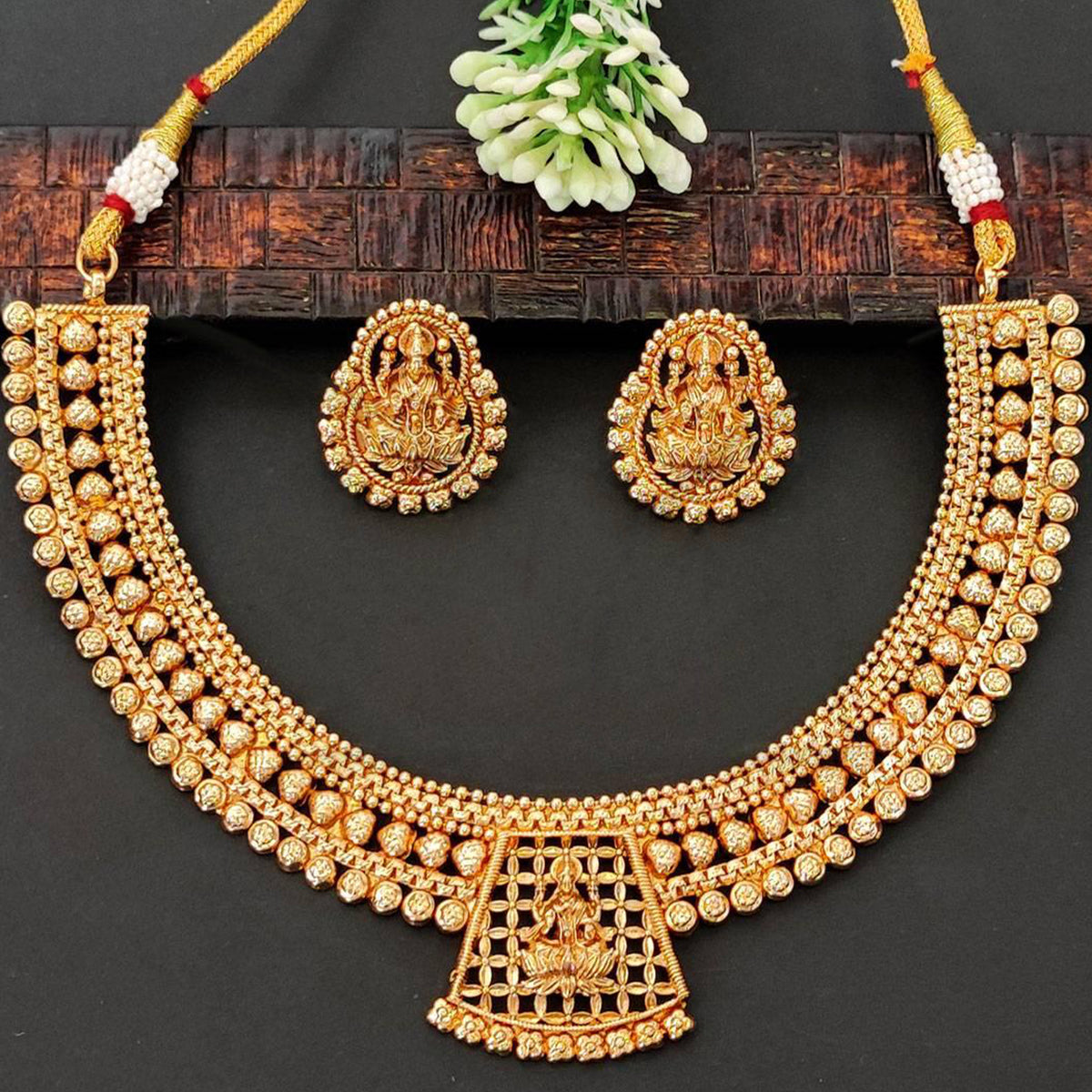 Js Fashion Beautiful Pota Stone And Pearl Necklace Set With Maching Earrings